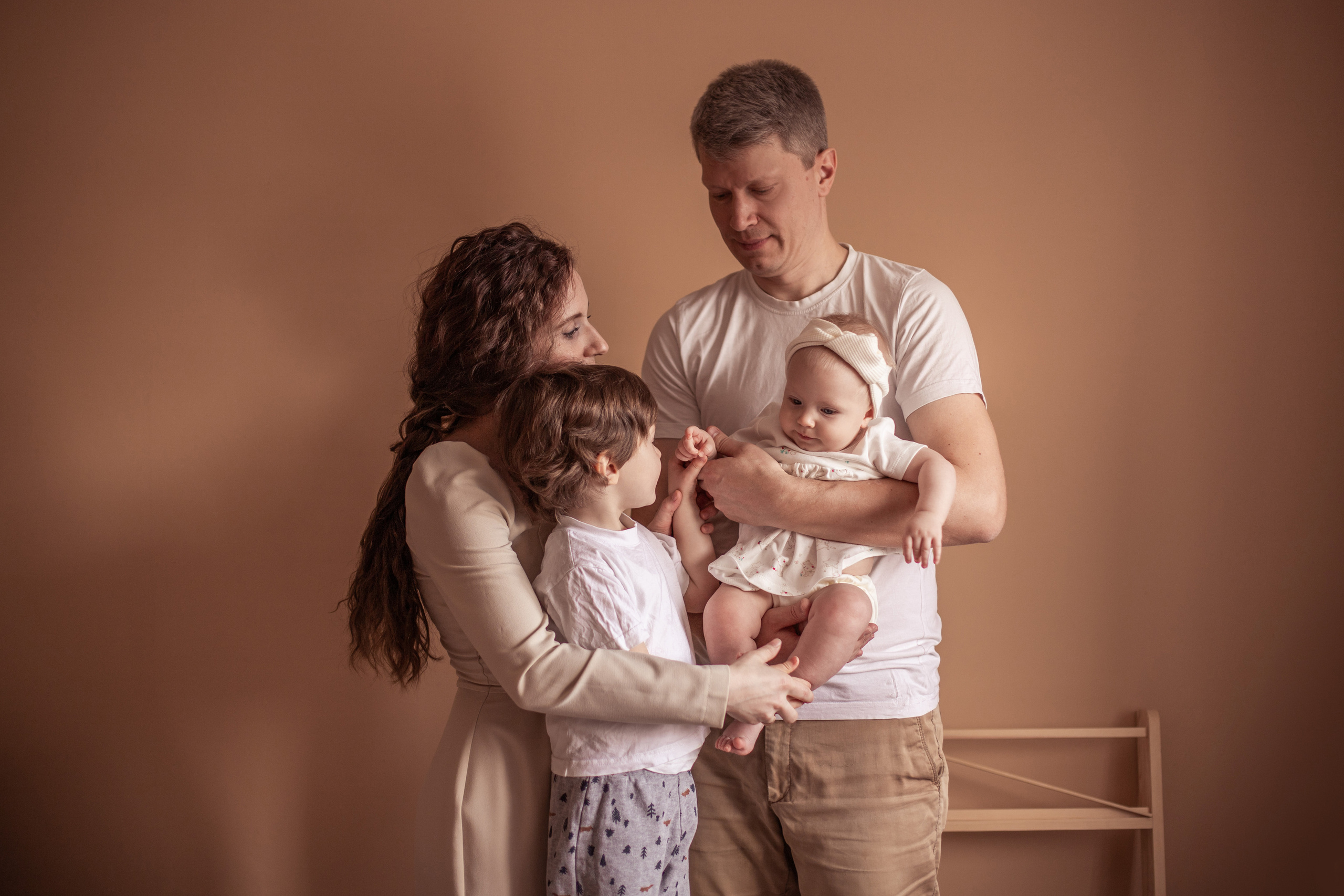 Домашняя фотосессия. Семейный фотограф Полина Высоцкая в Оренбурге