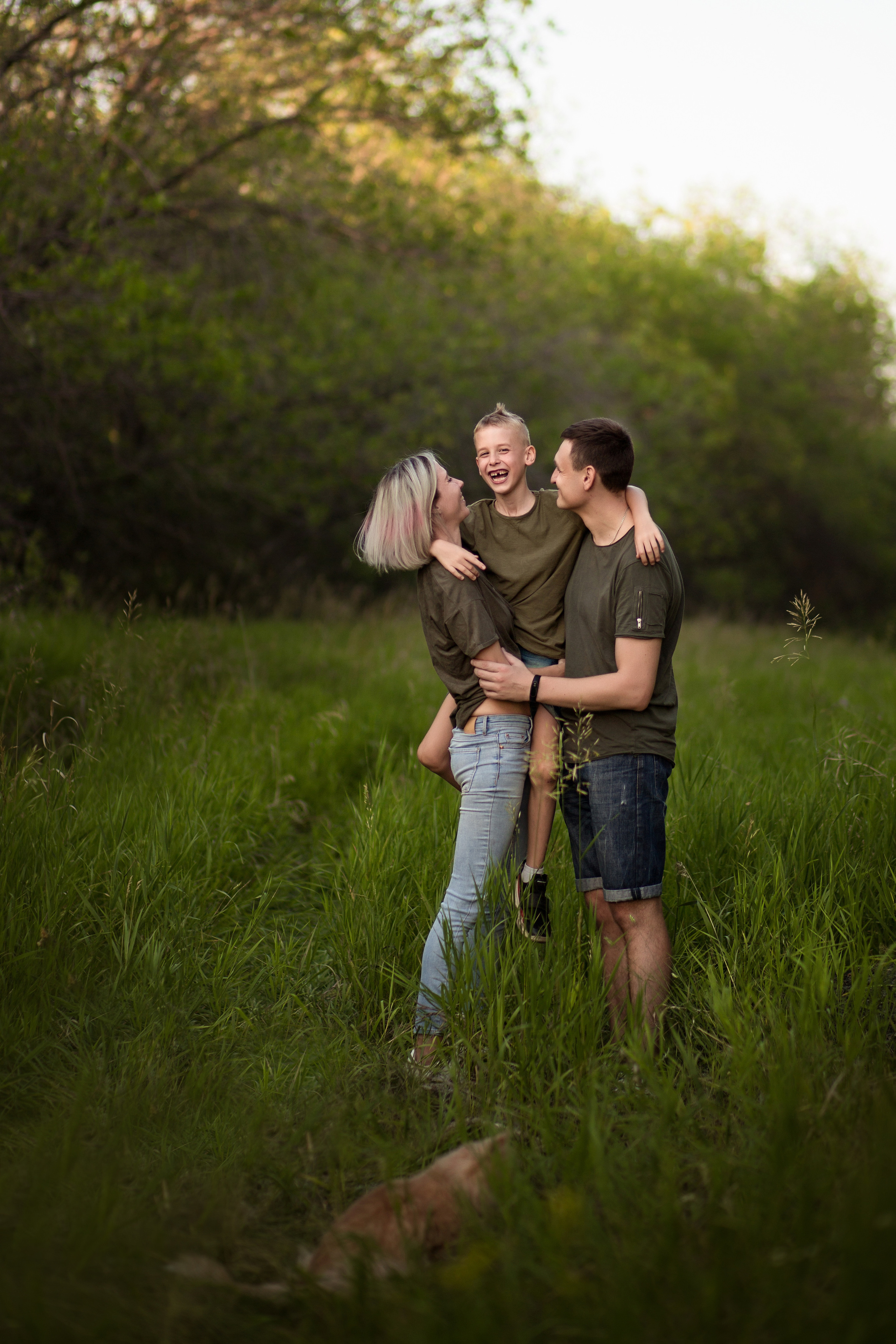 Прогулочная фотосессия. Семейный фотограф Полина Высоцкая в Оренбурге