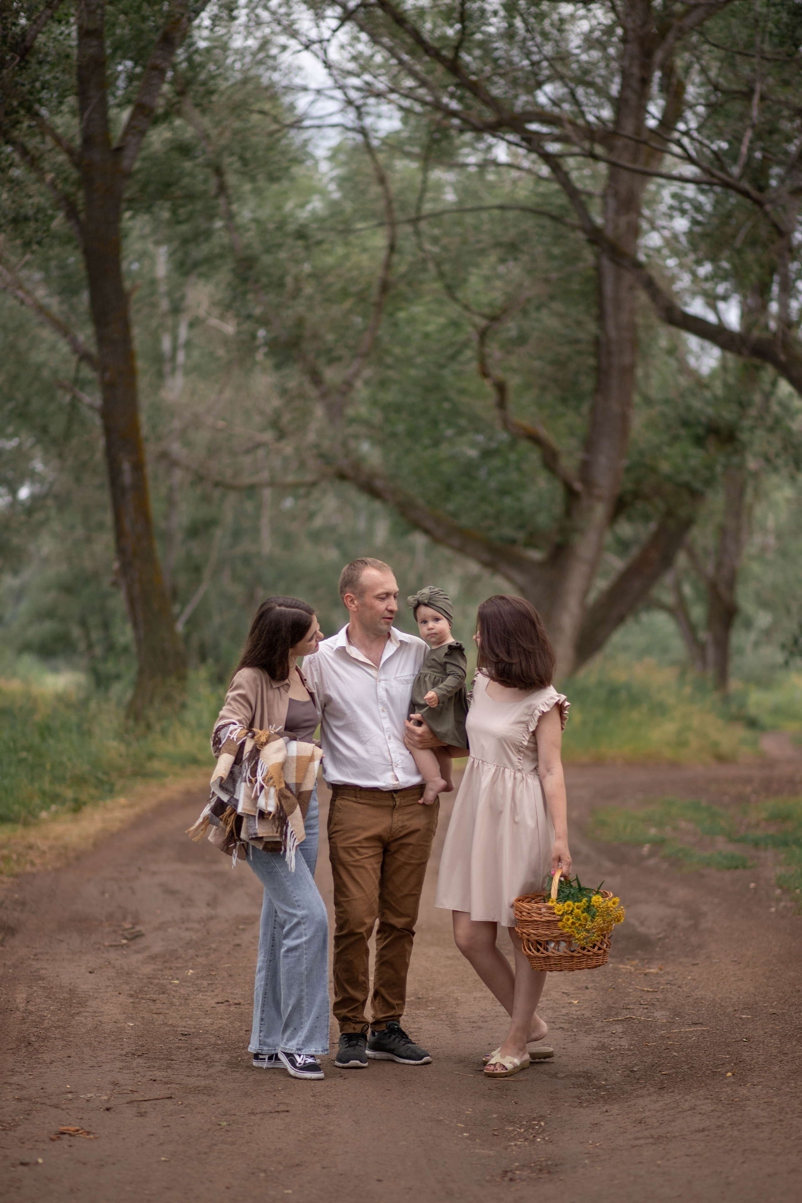 Прогулочная фотосессия. Семейный фотограф Полина Высоцкая в Оренбурге