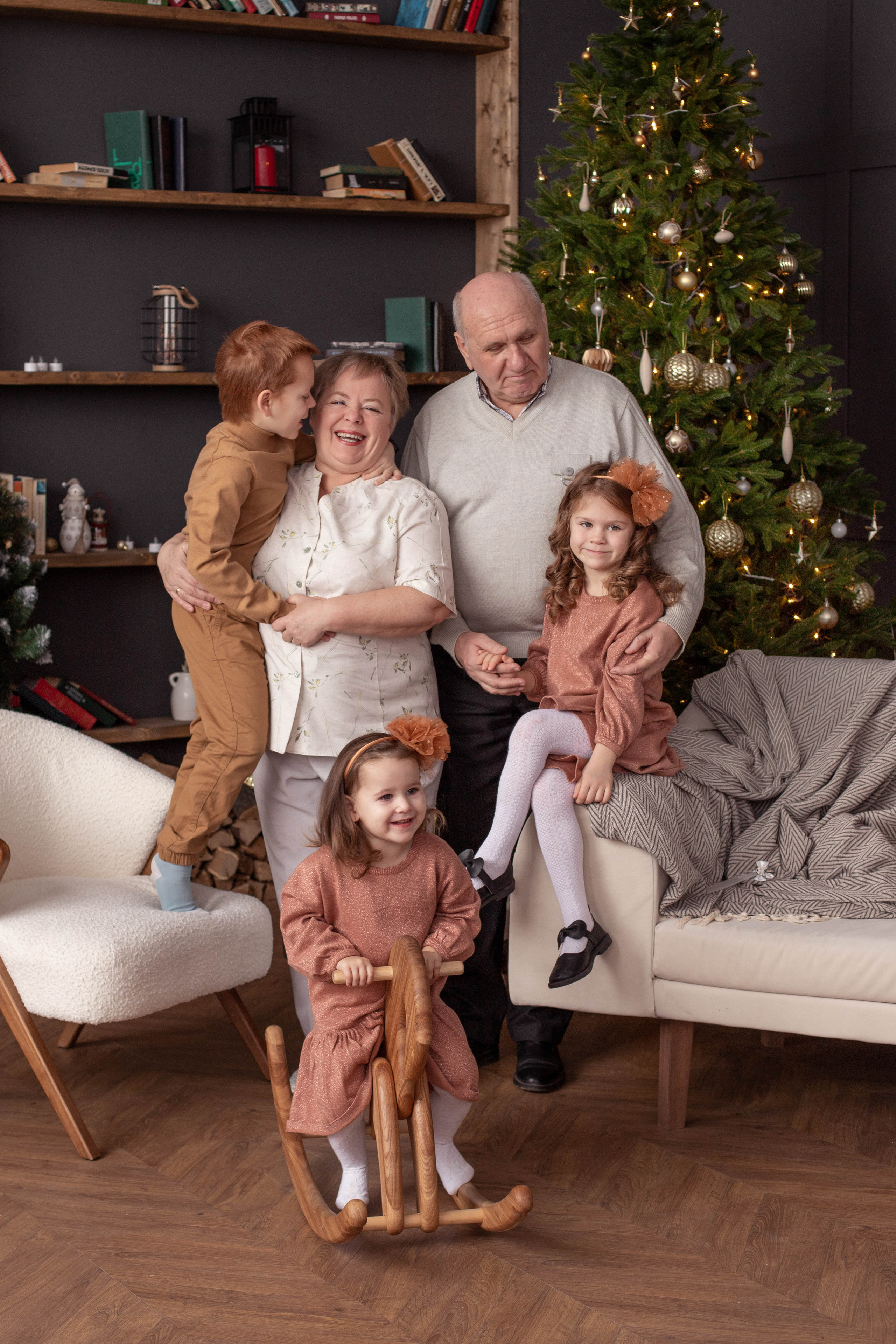 Фотосессия Поколения. Семейный фотограф Полина Высоцкая в Оренбурге