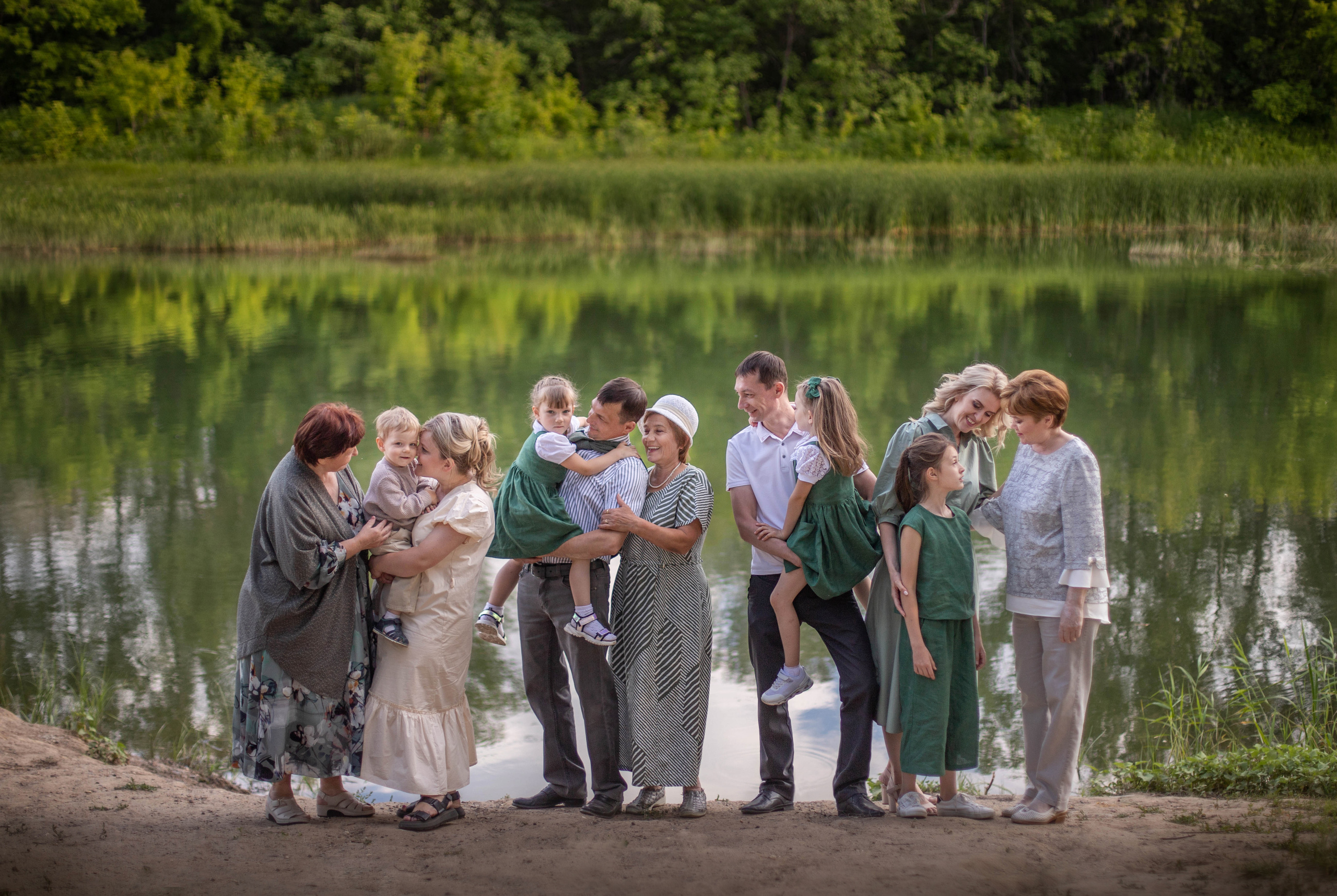 Фотосессия Поколения. Семейный фотограф Полина Высоцкая в Оренбурге