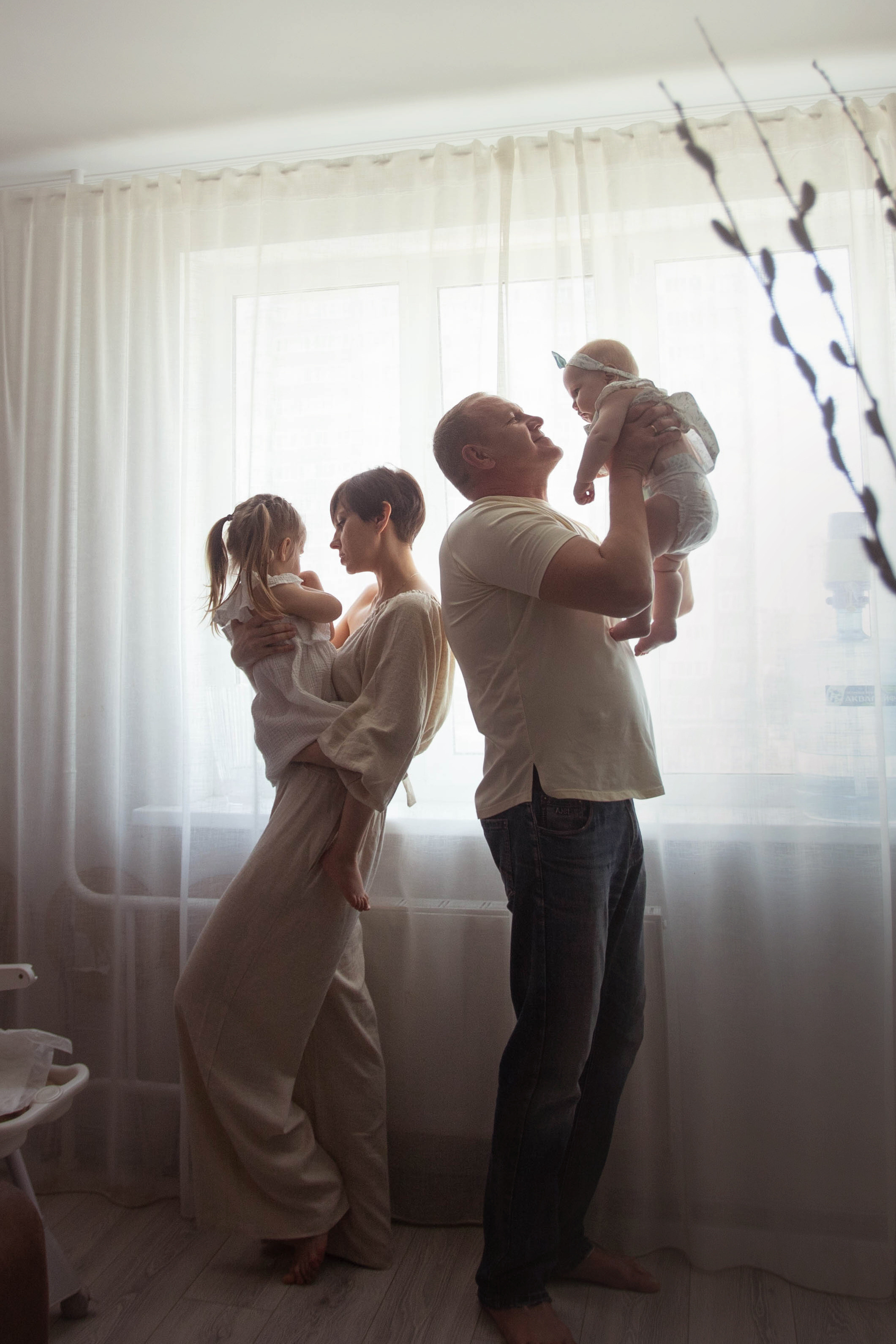 Домашняя фотосессия. Семейный фотограф Полина Высоцкая в Оренбурге