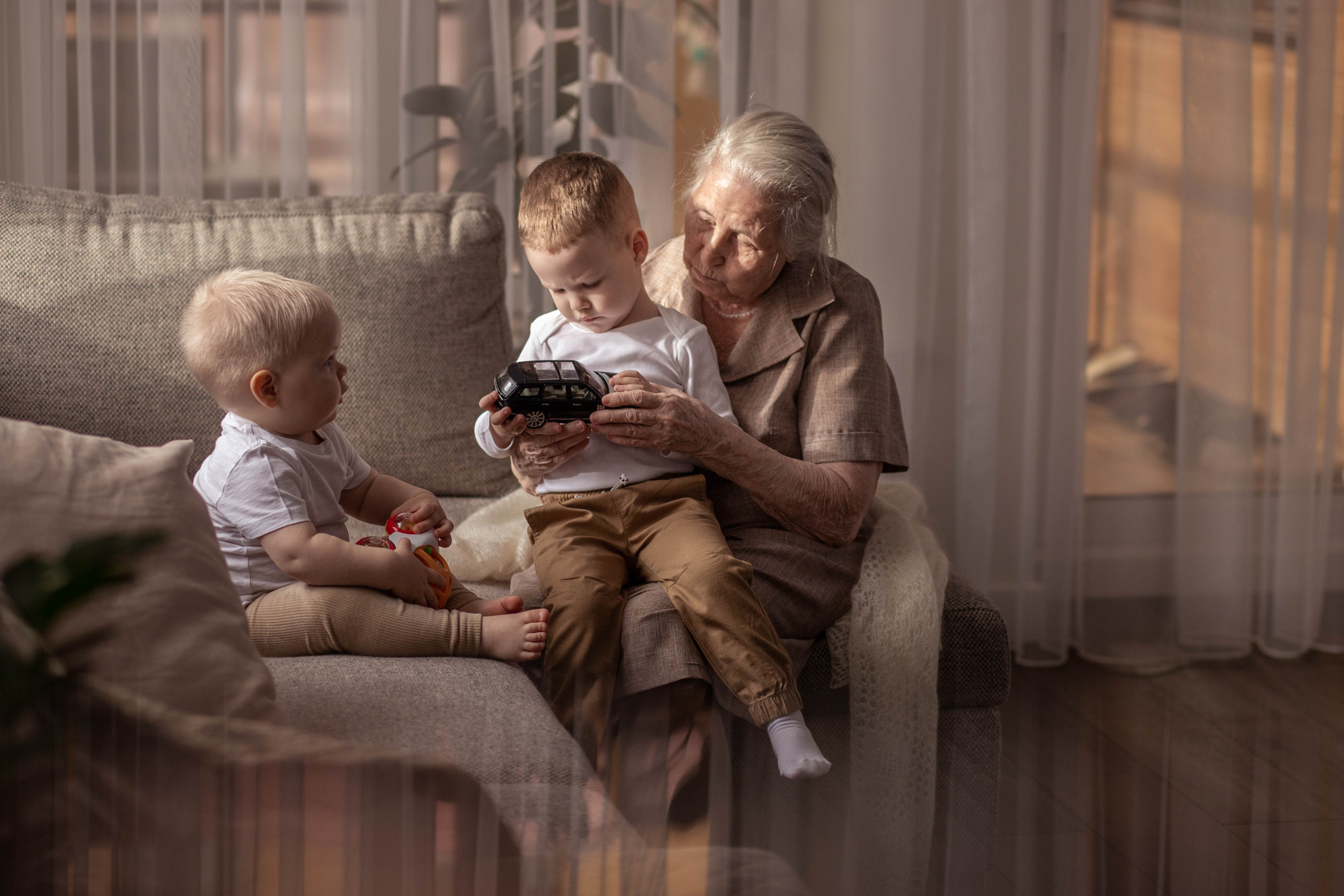 Фотосессия Поколения. Семейный фотограф Полина Высоцкая в Оренбурге