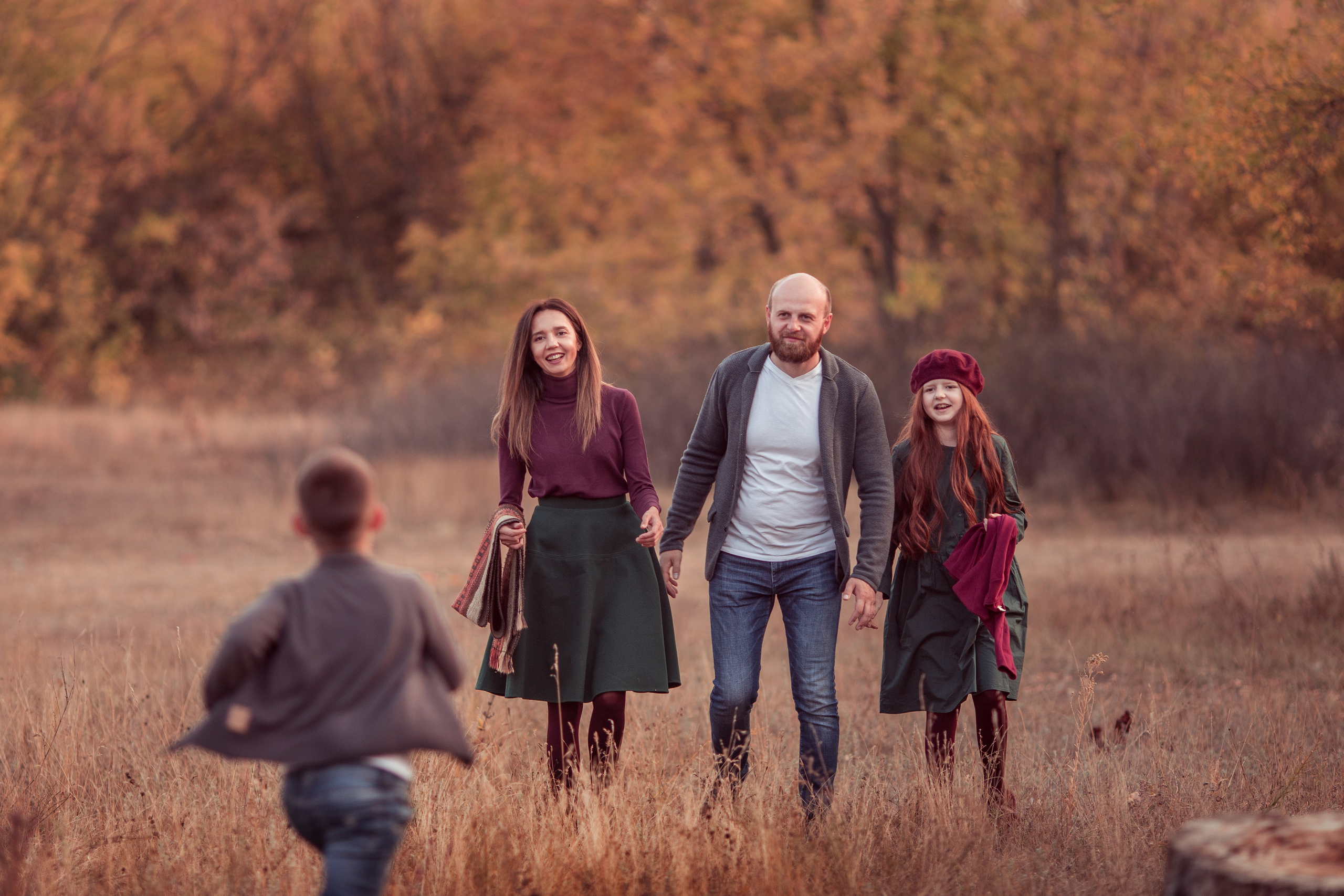 Прогулочная фотосессия. Семейный фотограф Полина Высоцкая в Оренбурге