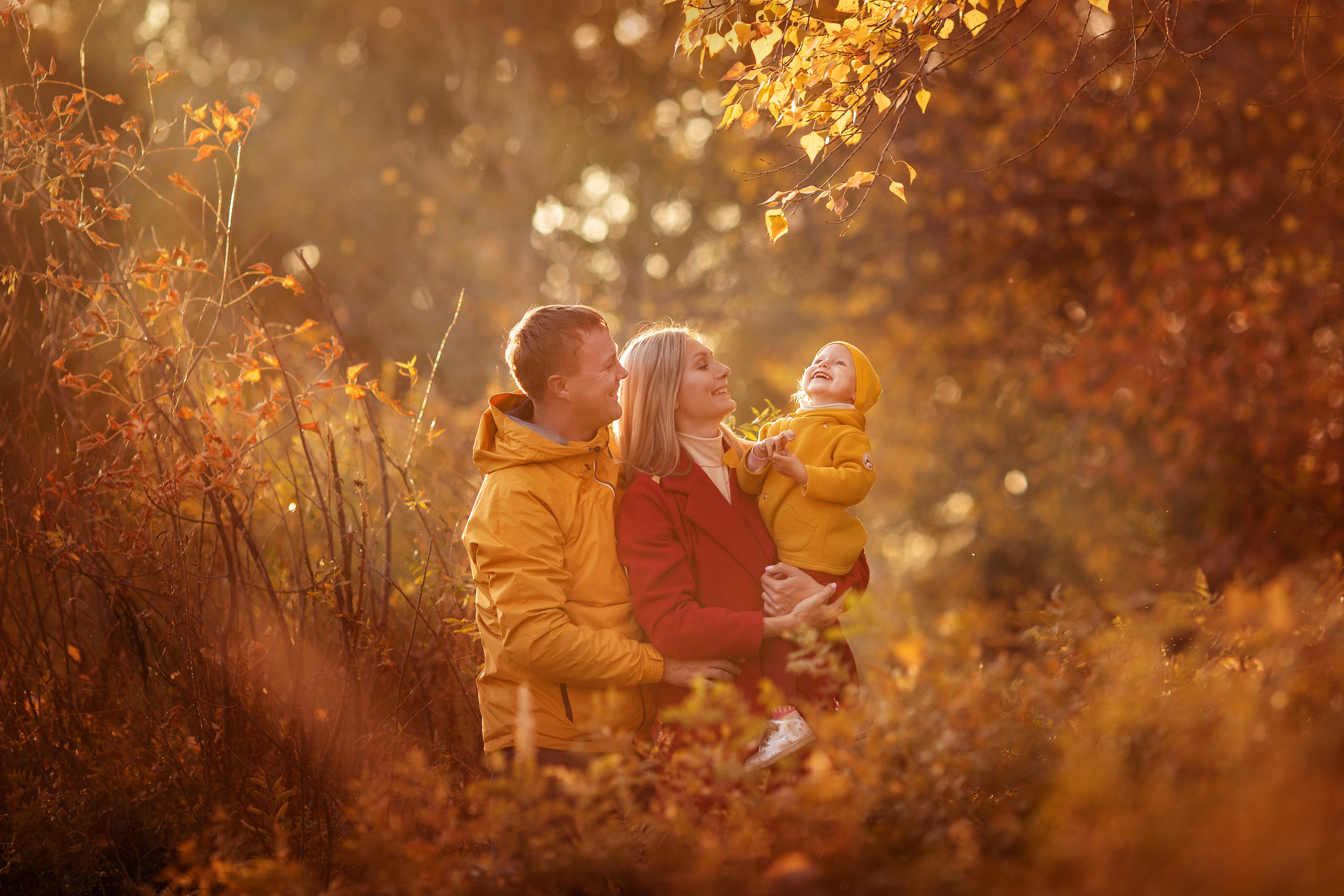 Прогулочная фотосессия. Семейный фотограф Полина Высоцкая в Оренбурге