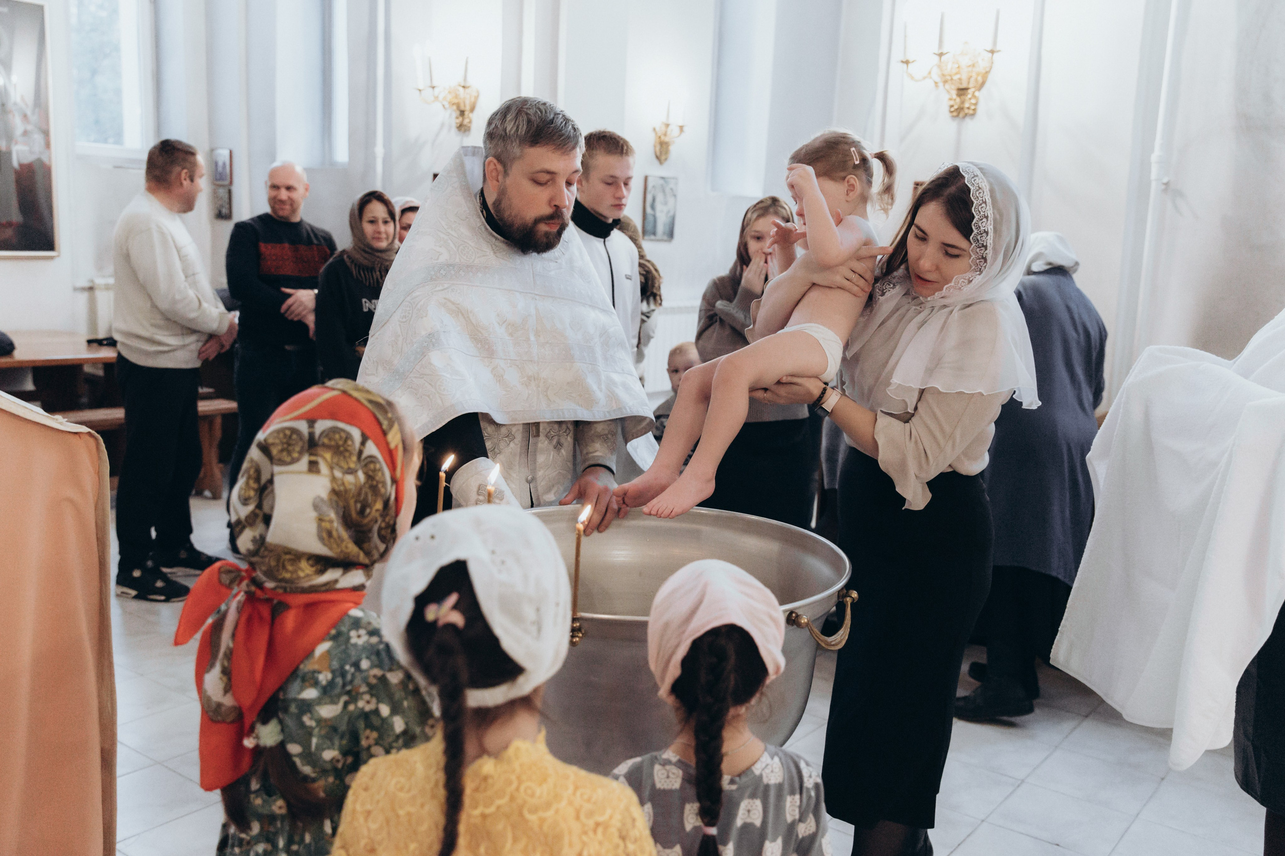 Крещение Веры. Фотограф на крещение в Рязани. Семейный фотограф