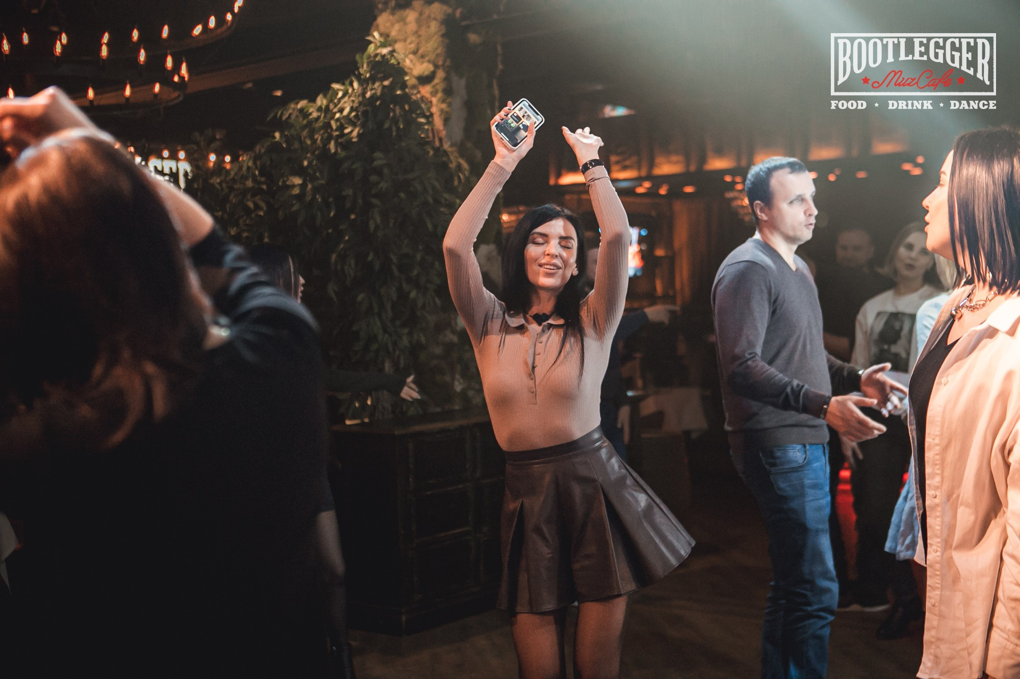 Фото из ресторана Бутлегер. Фотограф в Самаре Максим Тырин