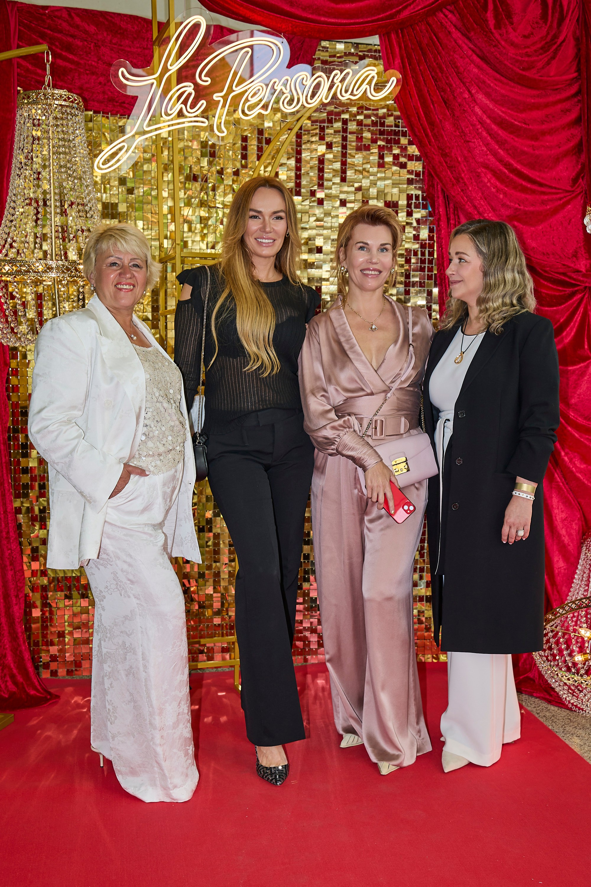 La Persona Awards 2026. Fotógrafa, videógrafa y piloto de dron en Valencia, España - Anna Baranova