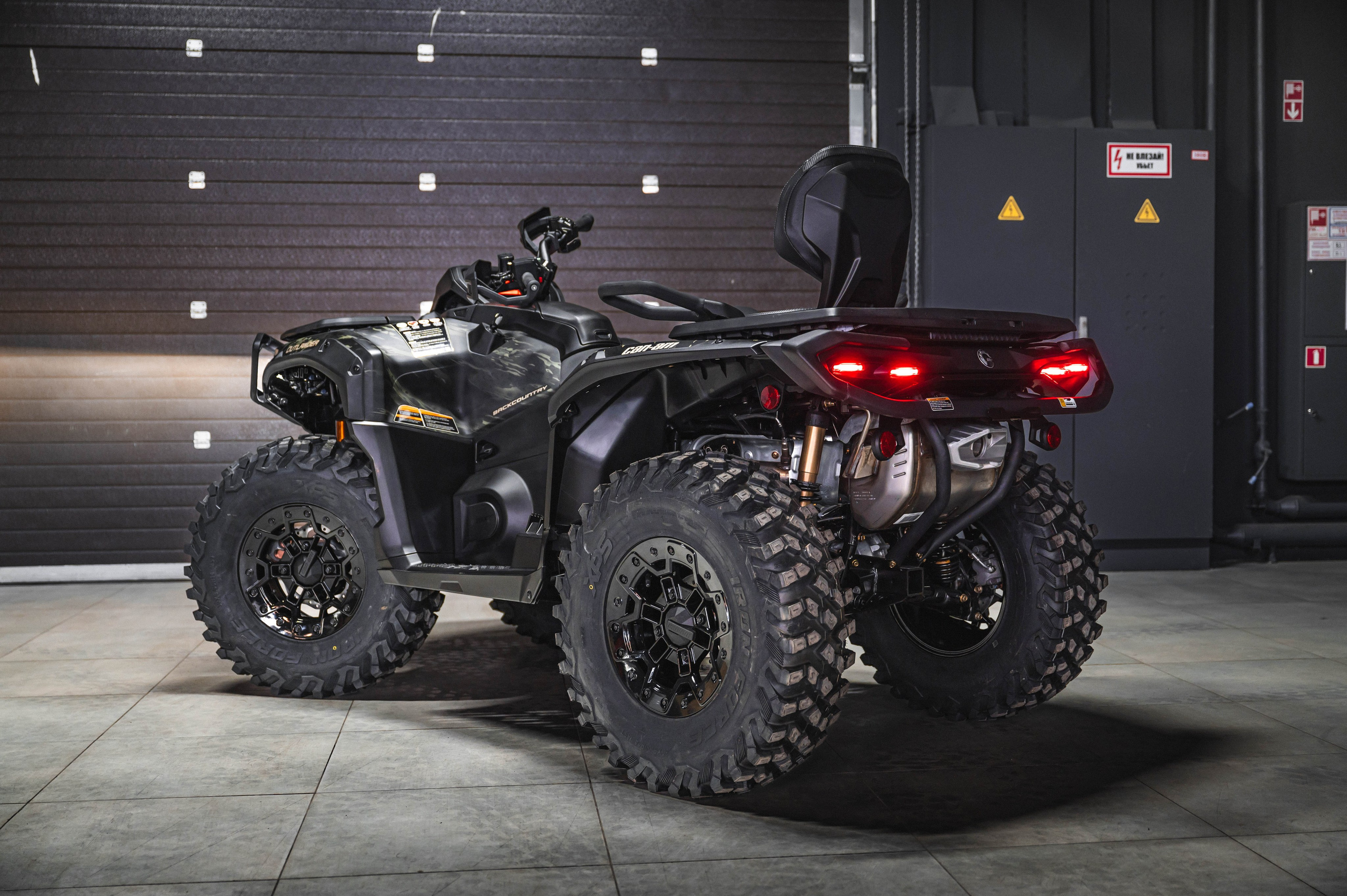 BRP CAN-AM Outlander Blackcountry 1000R. Автомобильный фотограф в Москве — Сидоров Дмитрий