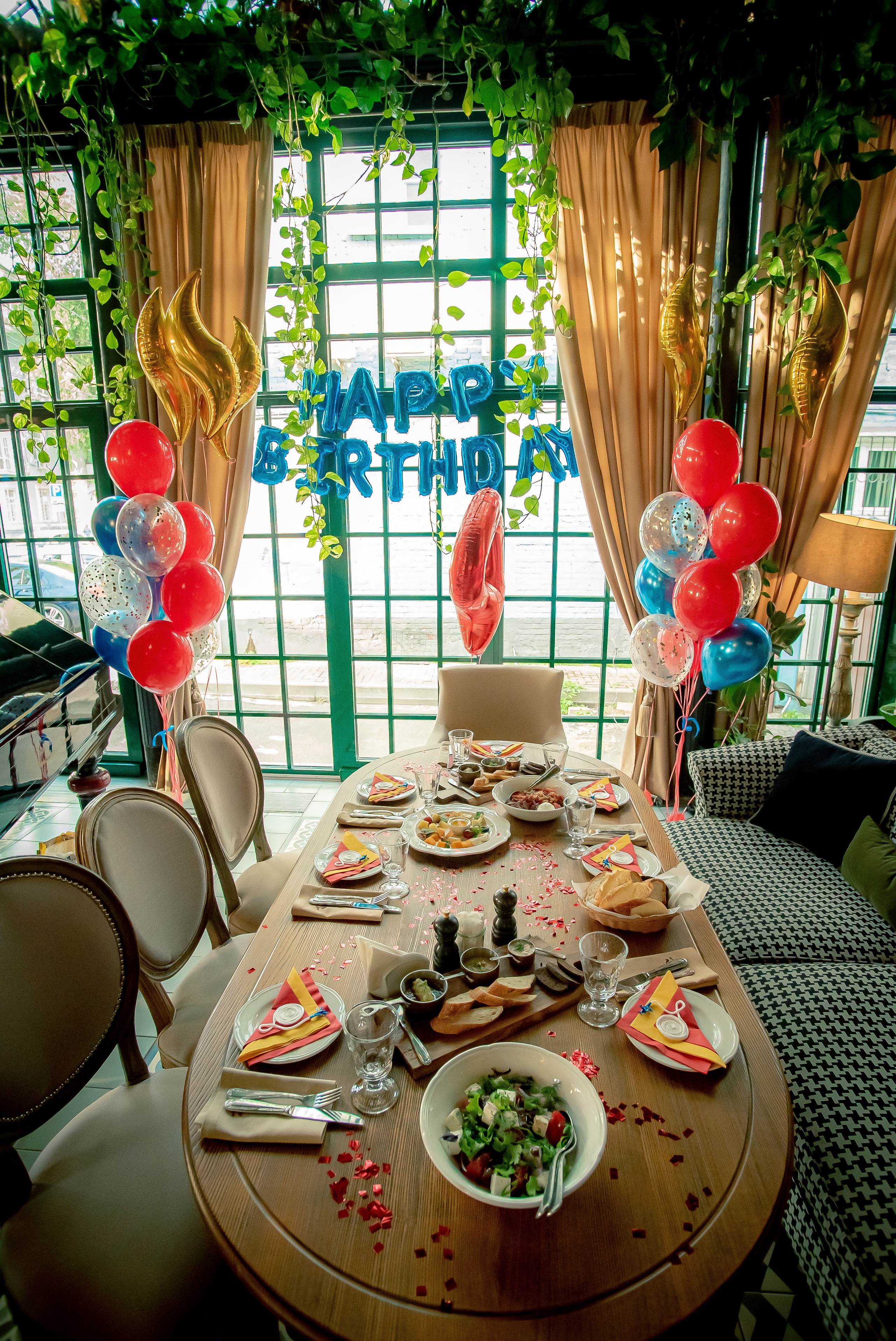 День Рожденья. Max Matvich and Victoria Basova are professionals in their field