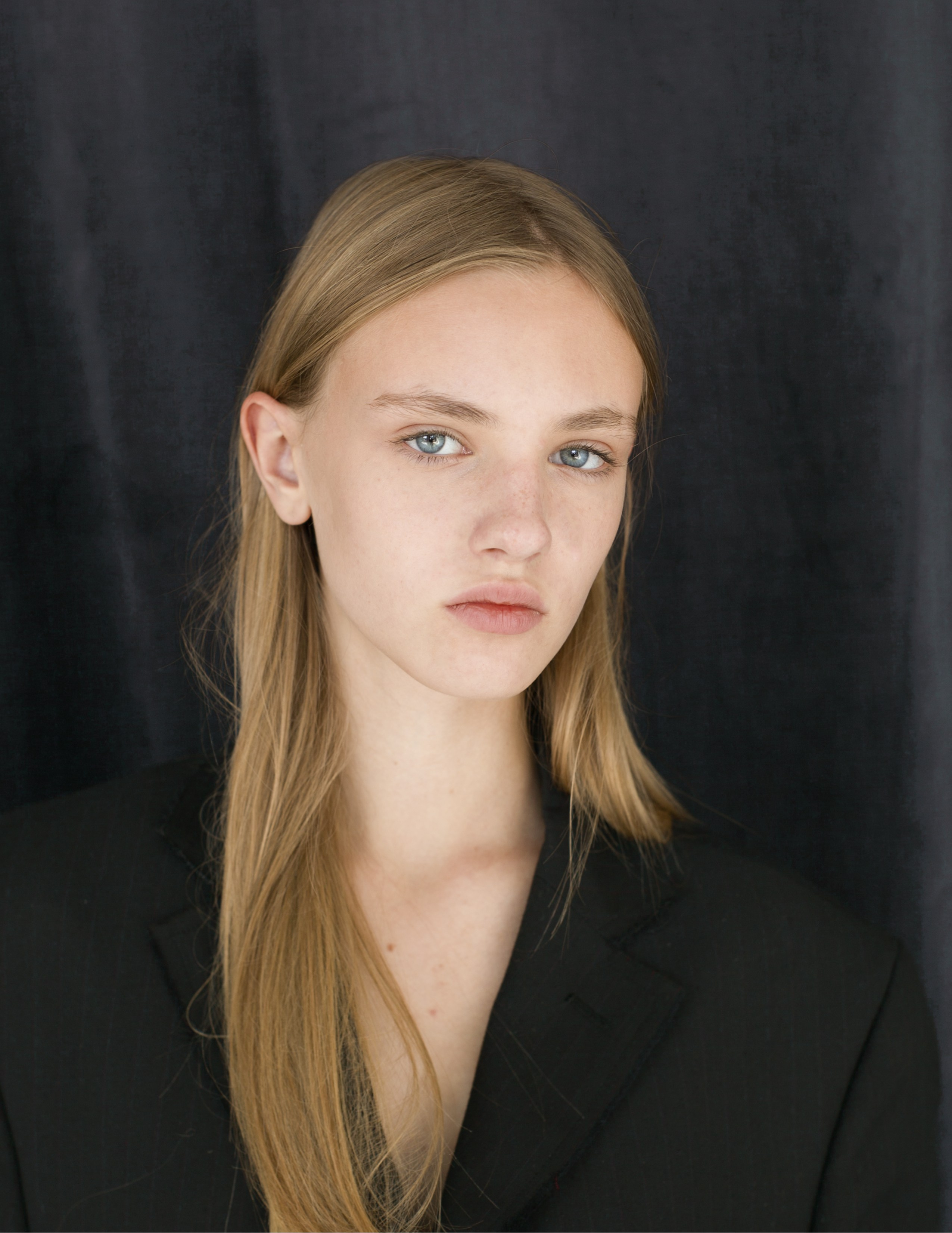 Kira. Alyona Pukhanova — photographer, stylist, 3d designer, artist — Tbilisi, Georgia