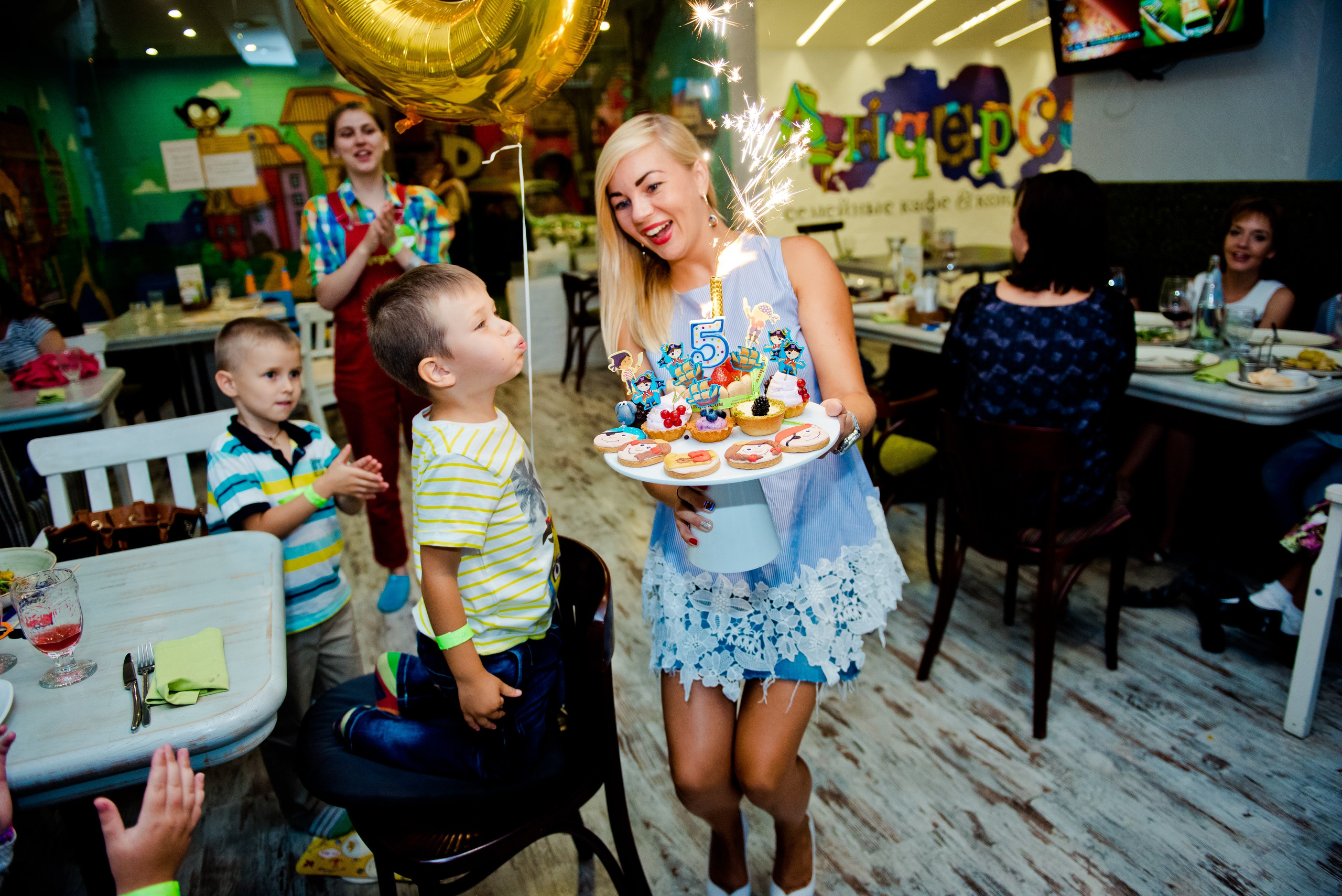 День Рождения Степана. Выпускные альбомы в Зеленограде и Москве