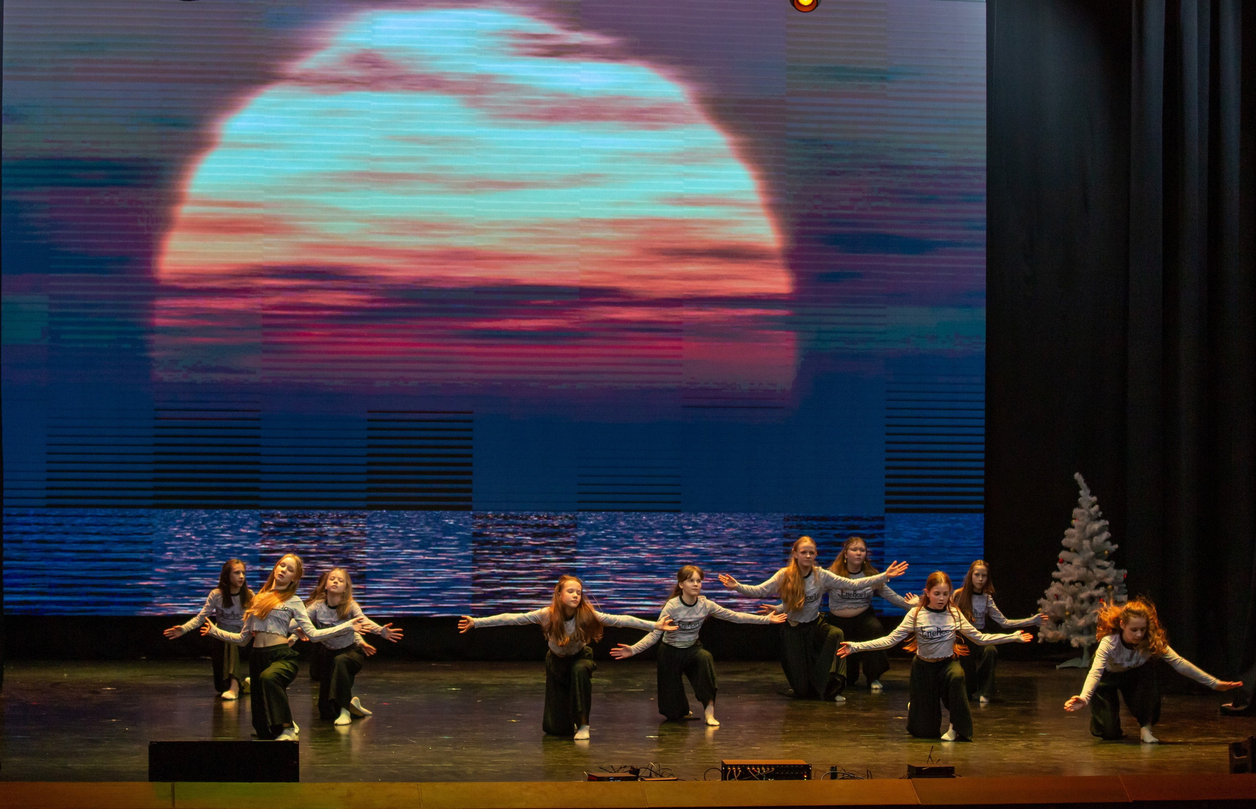 Концерт детской танцевальной школы. Репортажный, семейный, свадебный, портретный фотограф