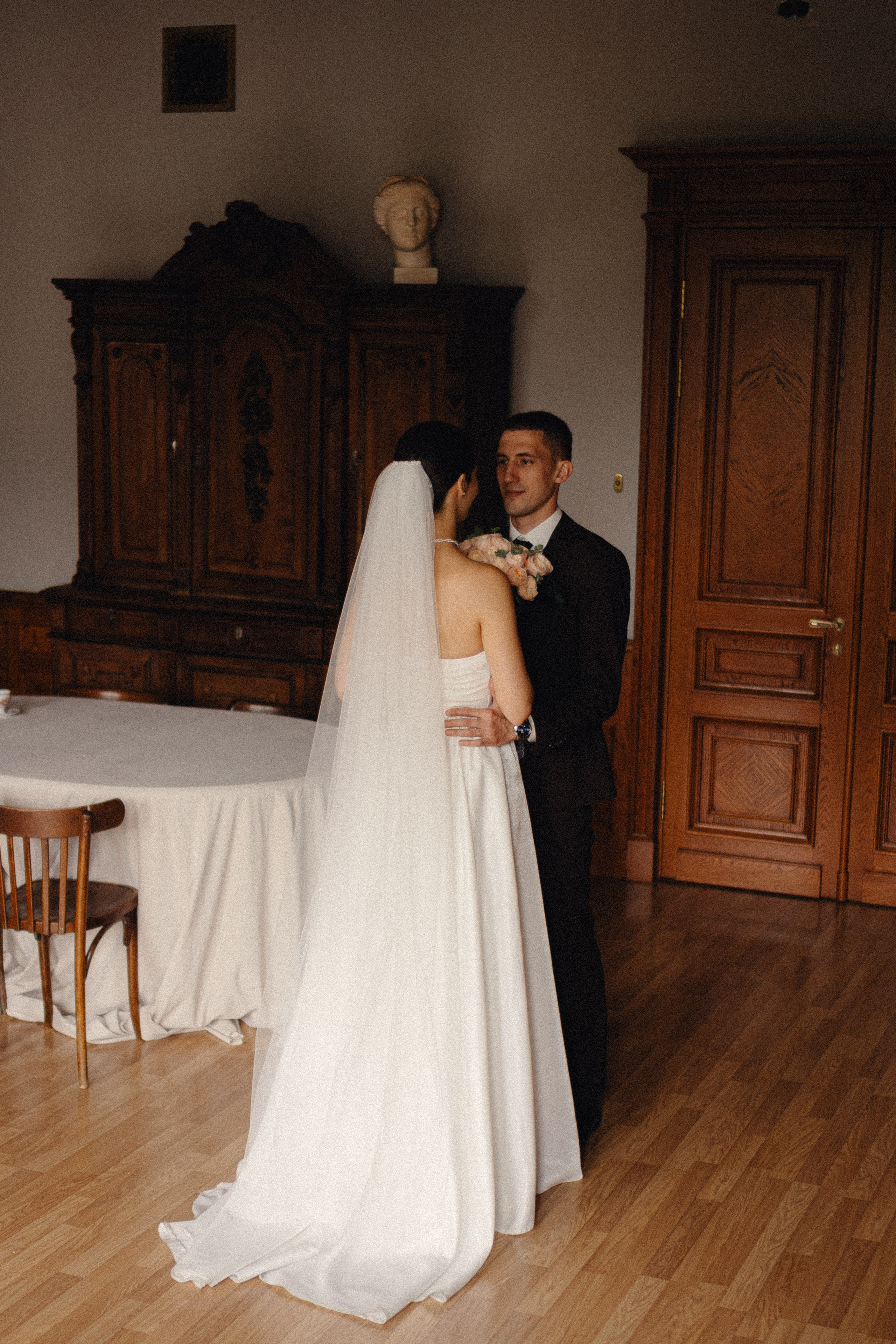 СВАДЕБНАЯ ПРОГУЛКА В САНТК-ПЕТЕРБУРГЕ (ИСАКИЕВСКИЙ СОБОР, ЗИМНЯЯ КАНАВКА, ЭРМИТАЖ И БОЛЬШАЯ МОРСКАЯ УЛИЦА). Профессиональный фотограф, Санкт-Петербург — Виктория Богомолова