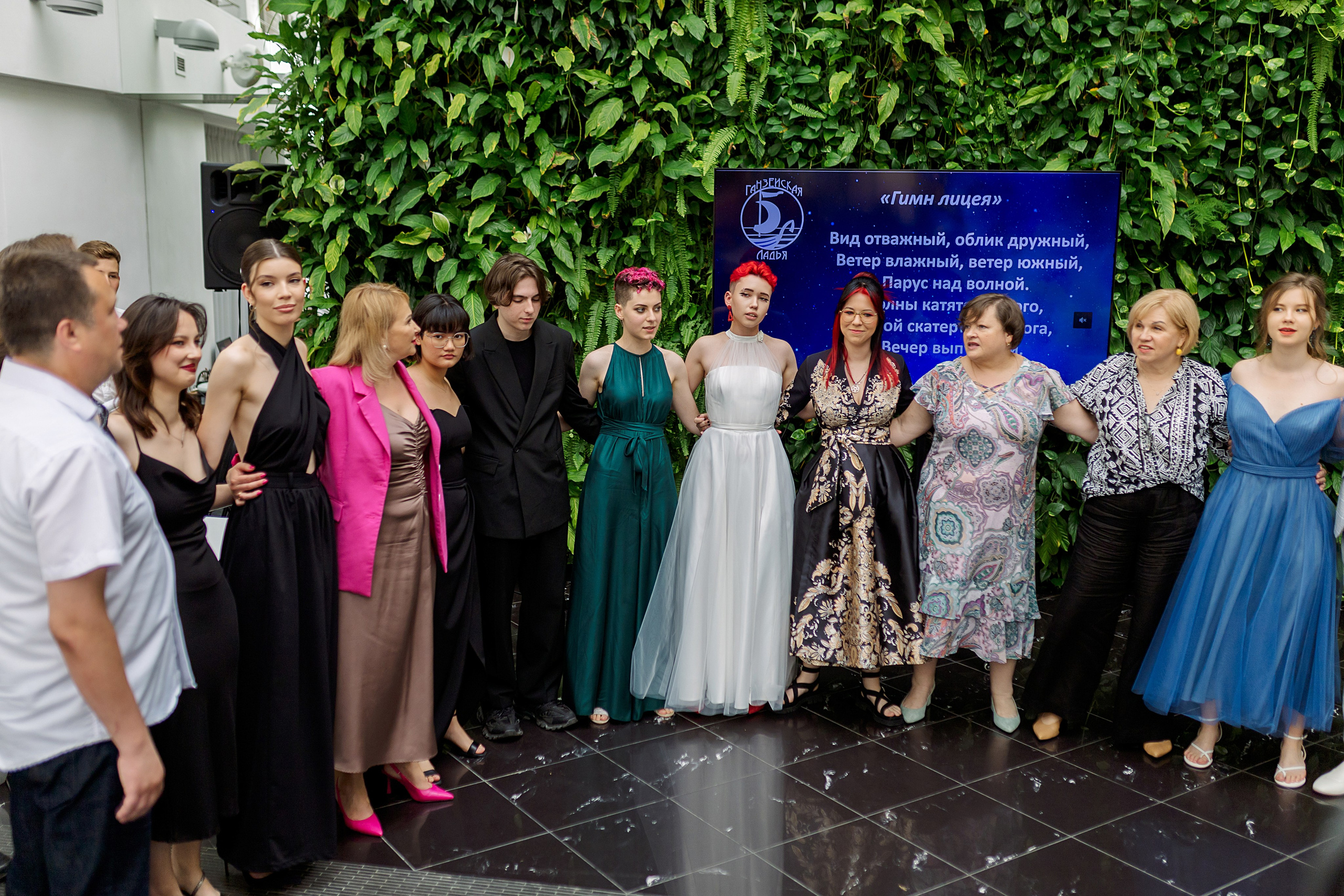 Выпуск лицея Ганзейская Ладья. Свадебный фотограф Калининград Пасюта Данила