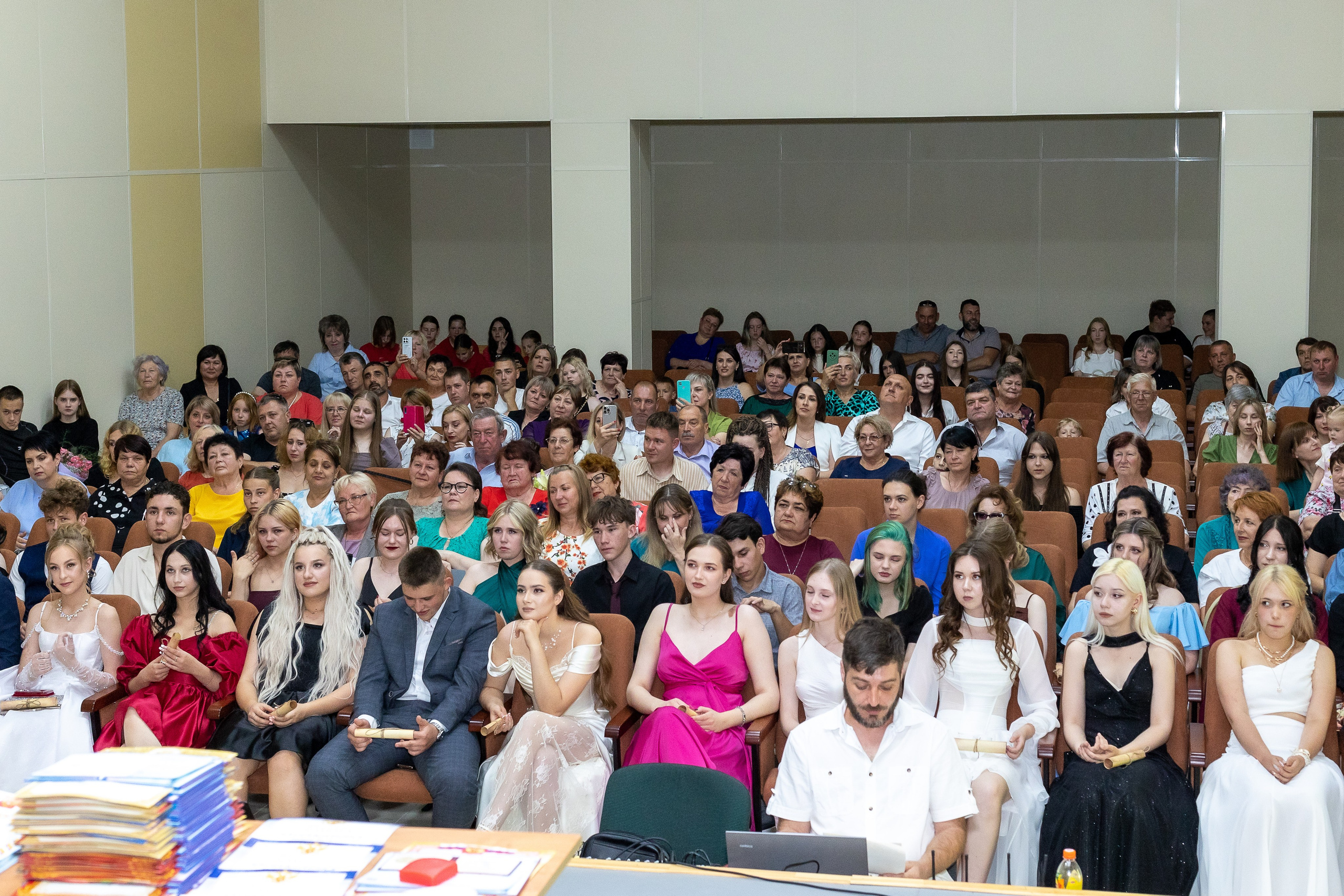 Вручение аттестата 2025. Выпускные альбомы Майкоп, Краснодар Елена Золотарева