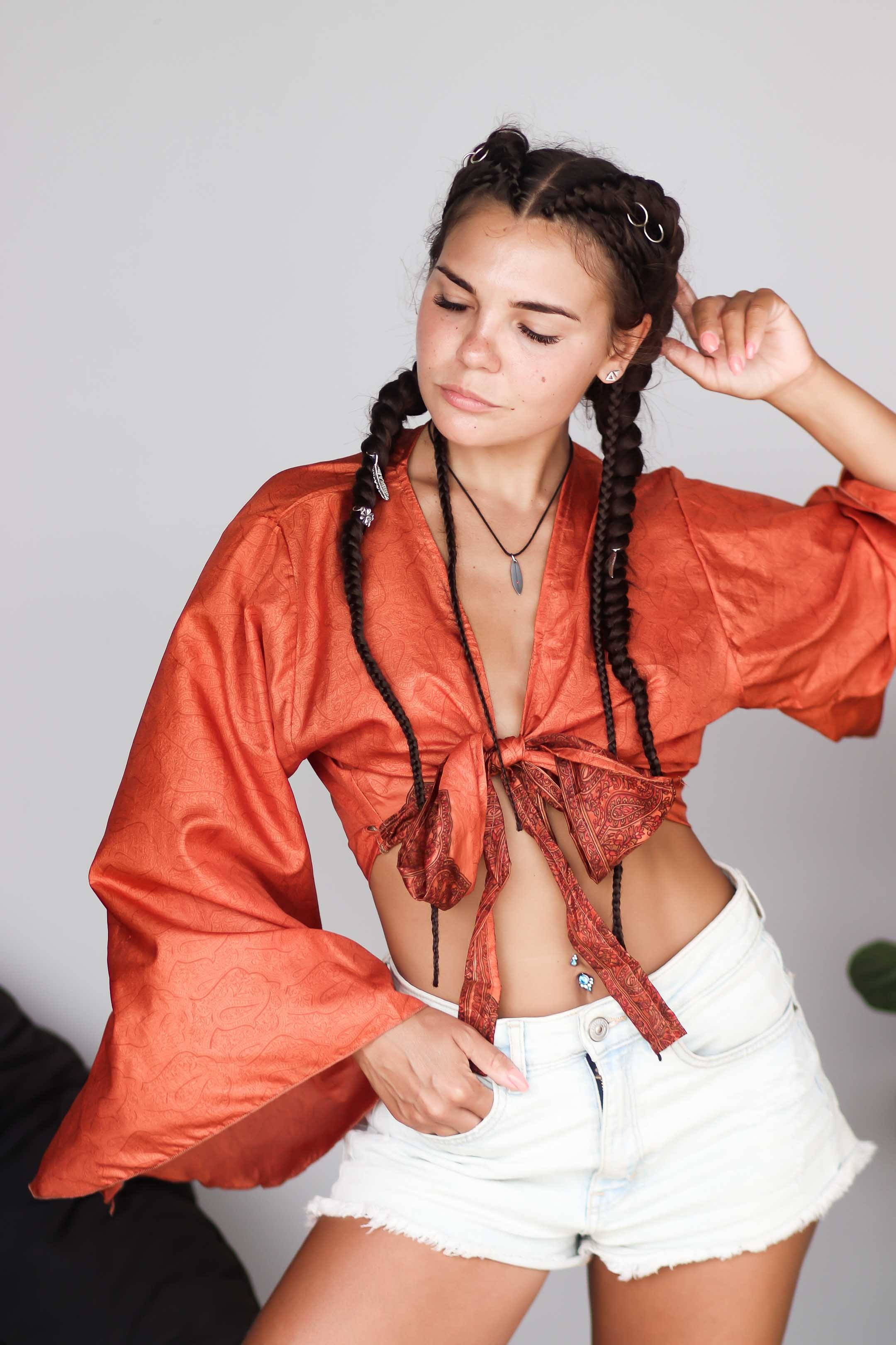 Коллекция купальников бикини. Фотограф на Шри-Ланке