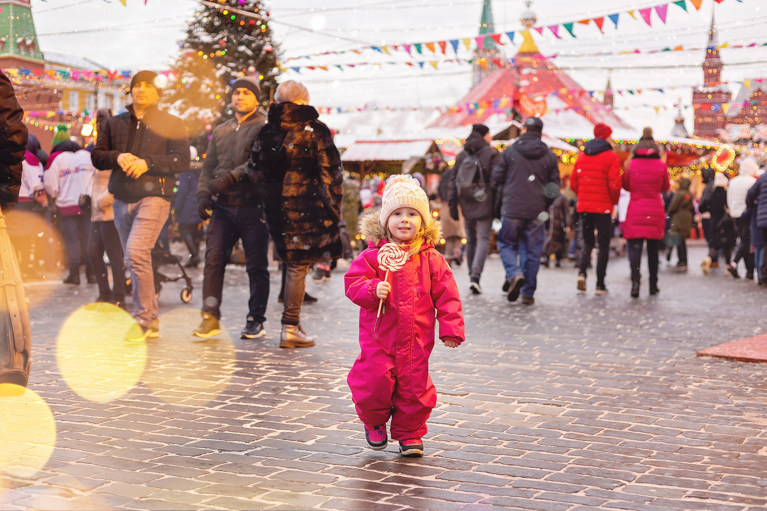 Оля и Саша, ГУМ-Ярмарка. Фотограф в Москве Ксения Мокрушина | Brand & Women photographer