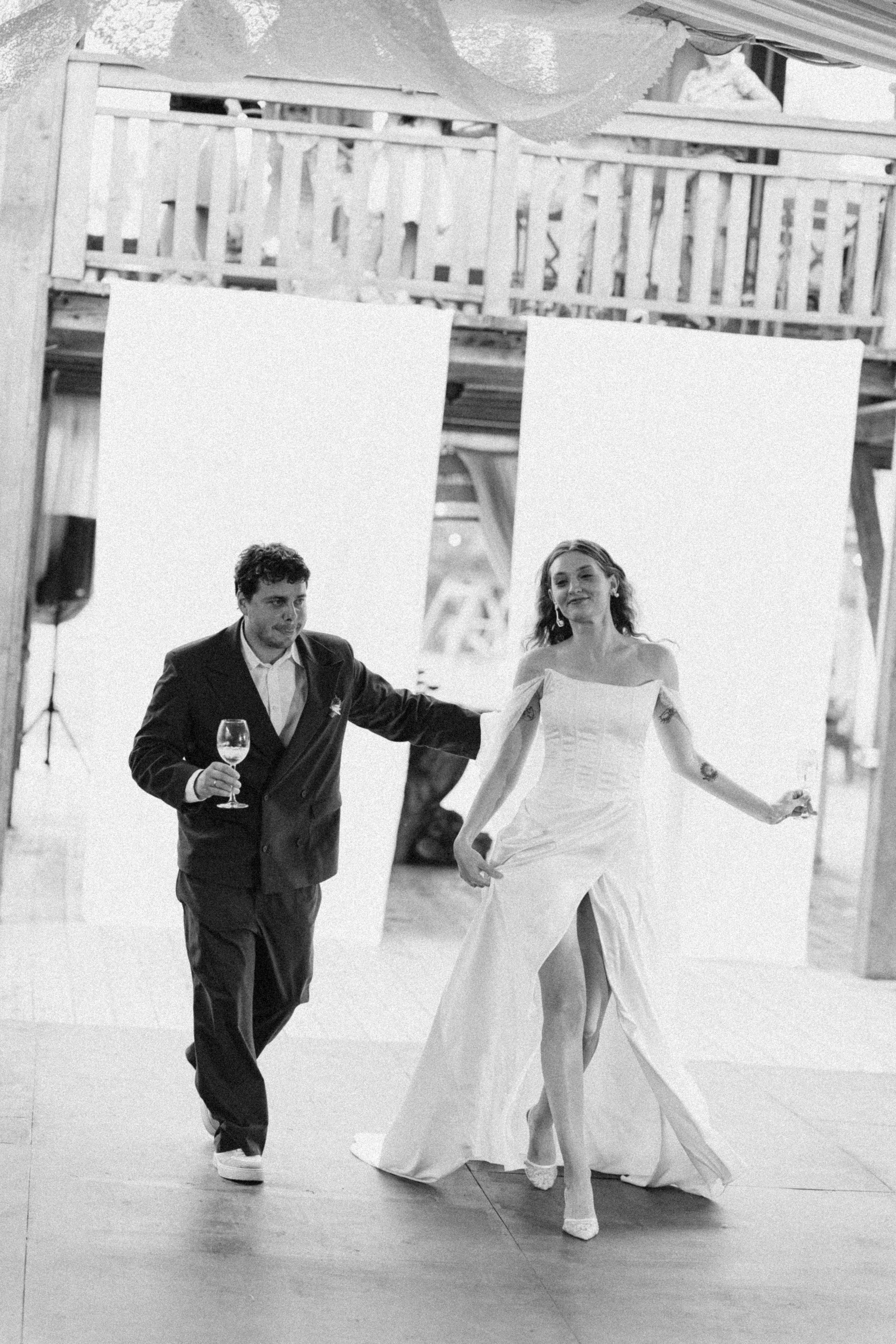 Куда иголочка — туда и ниточка. Свадебный фотограф Наташа Алешина