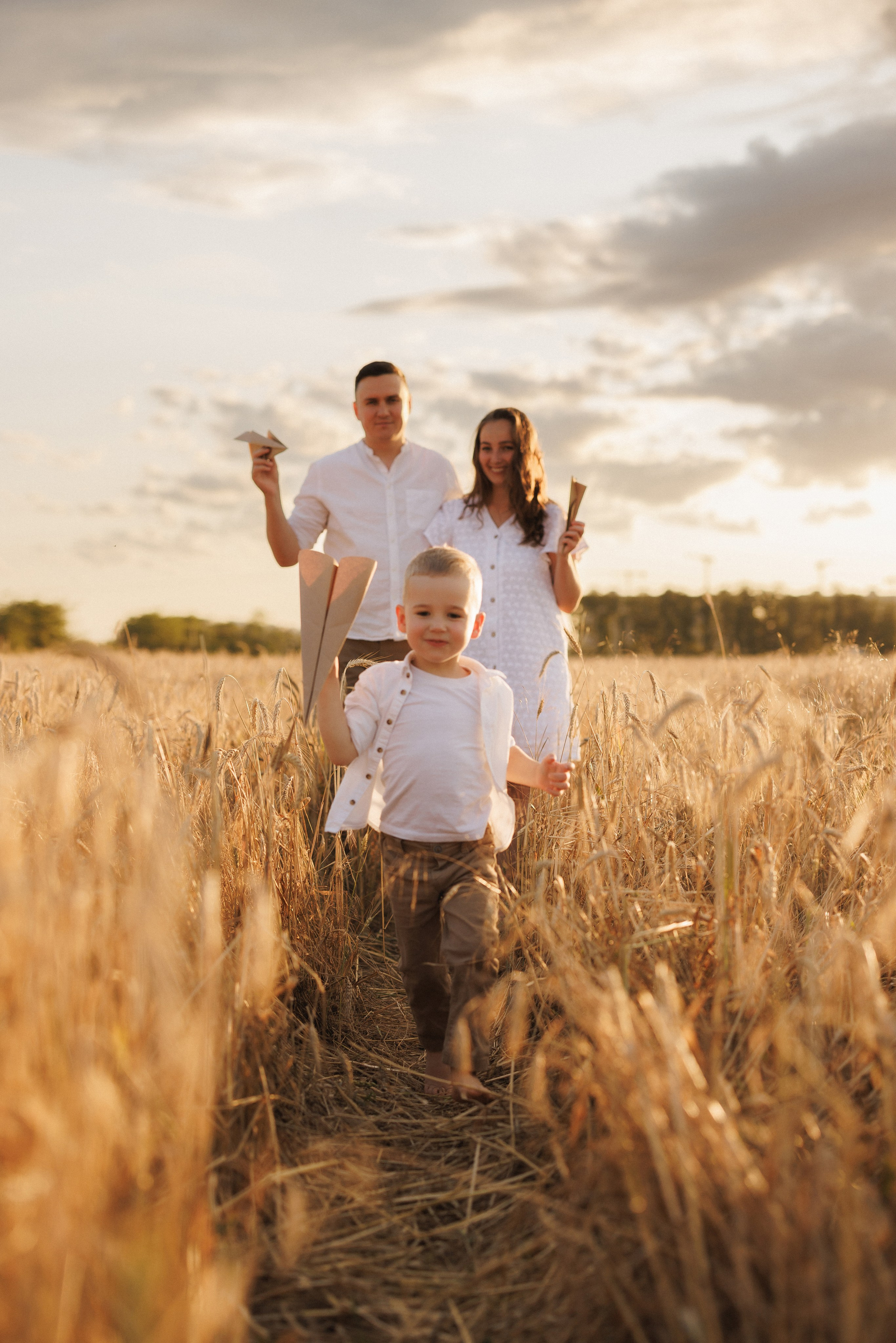 Пшеничное поле, семьи. Семейный и детский фотограф в Краснодаре Анна Трашкова