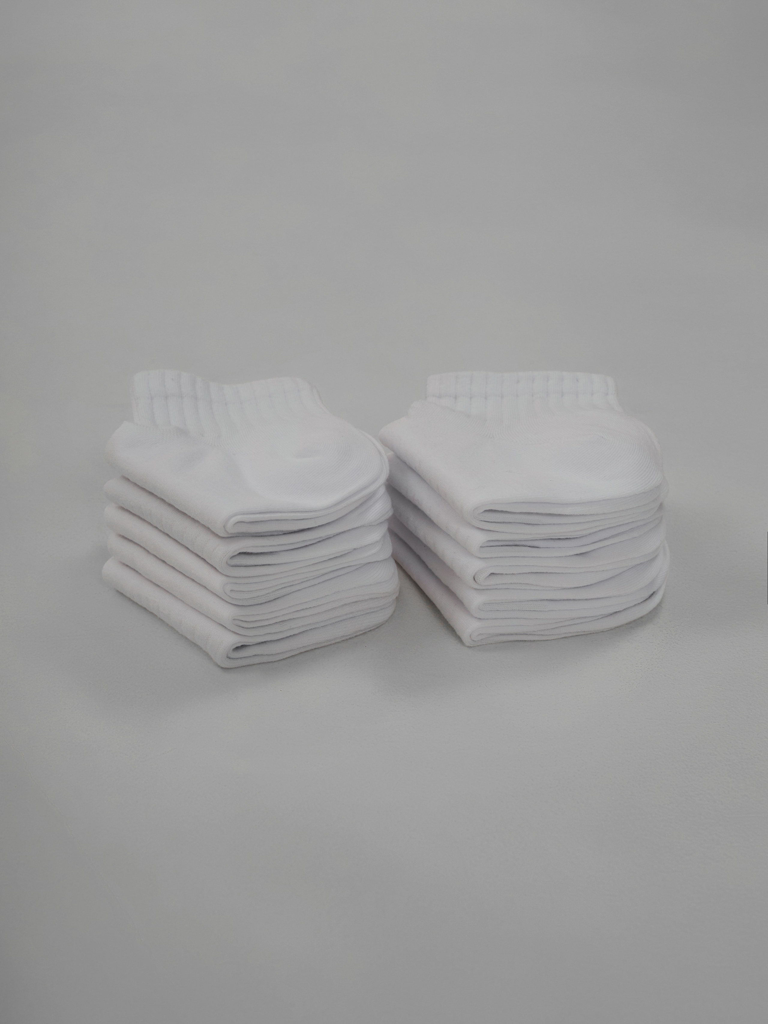 Носки. Фотограф