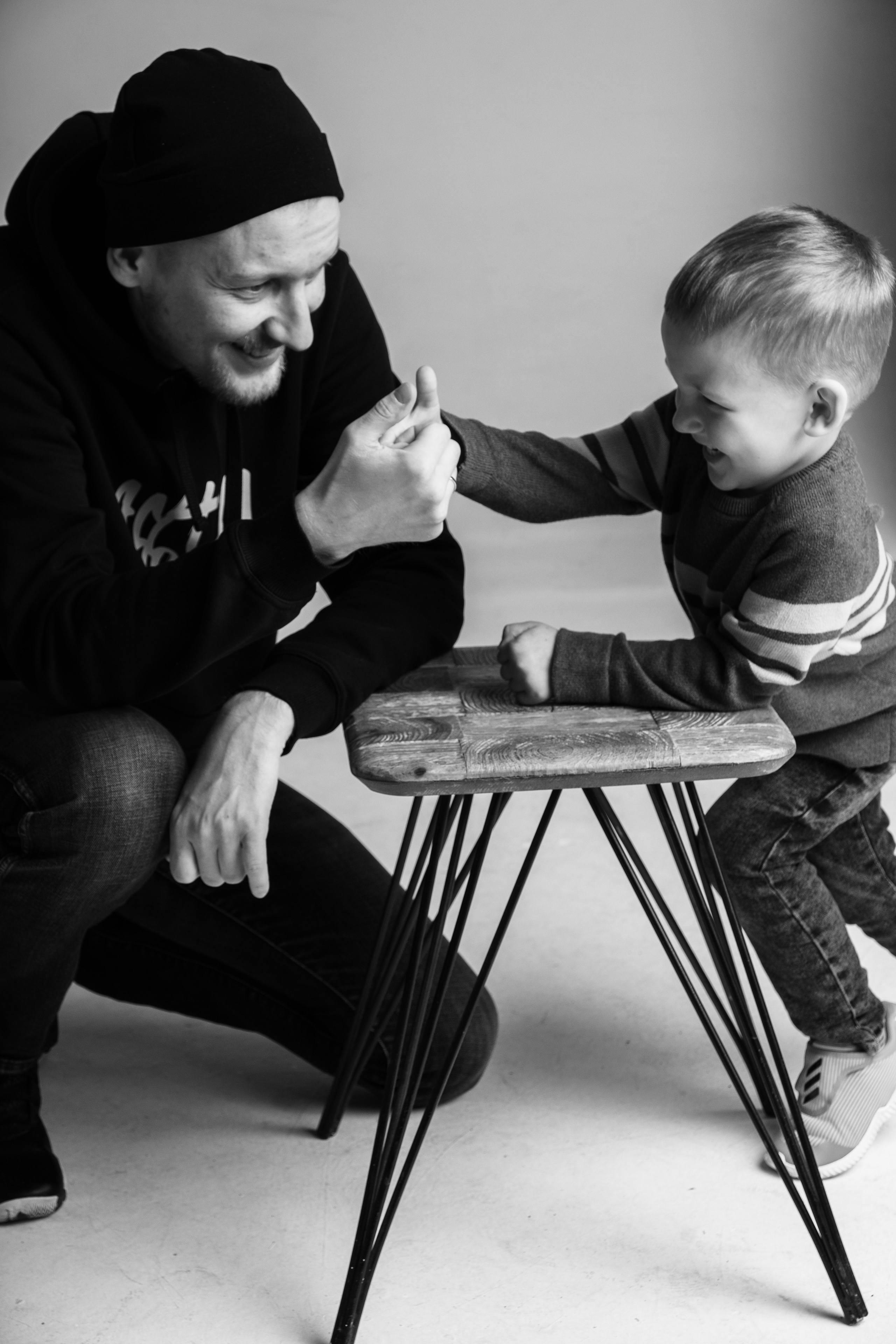 Bio and contacts. Sia Levine Design