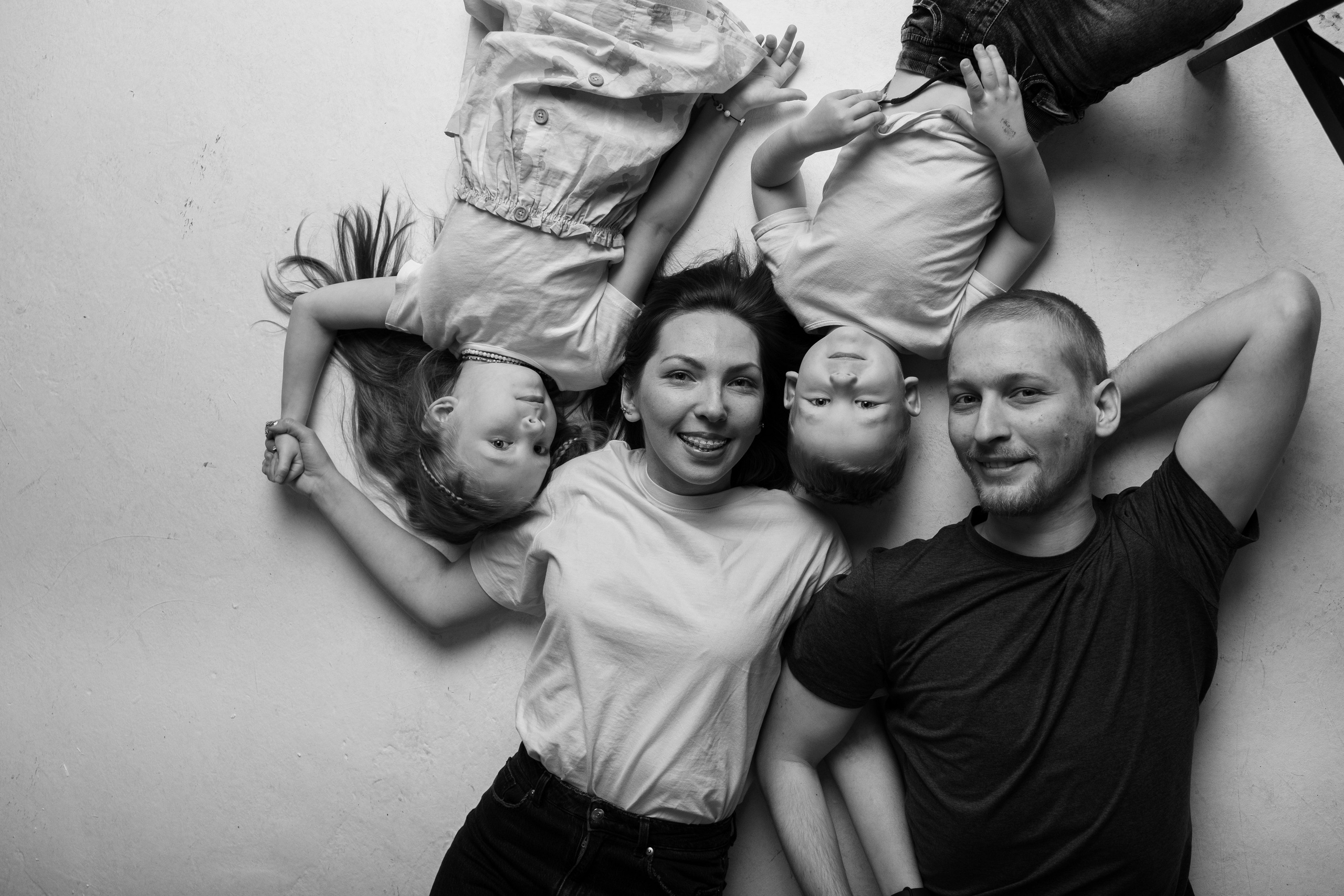 Bio and contacts. Sia Levine Design