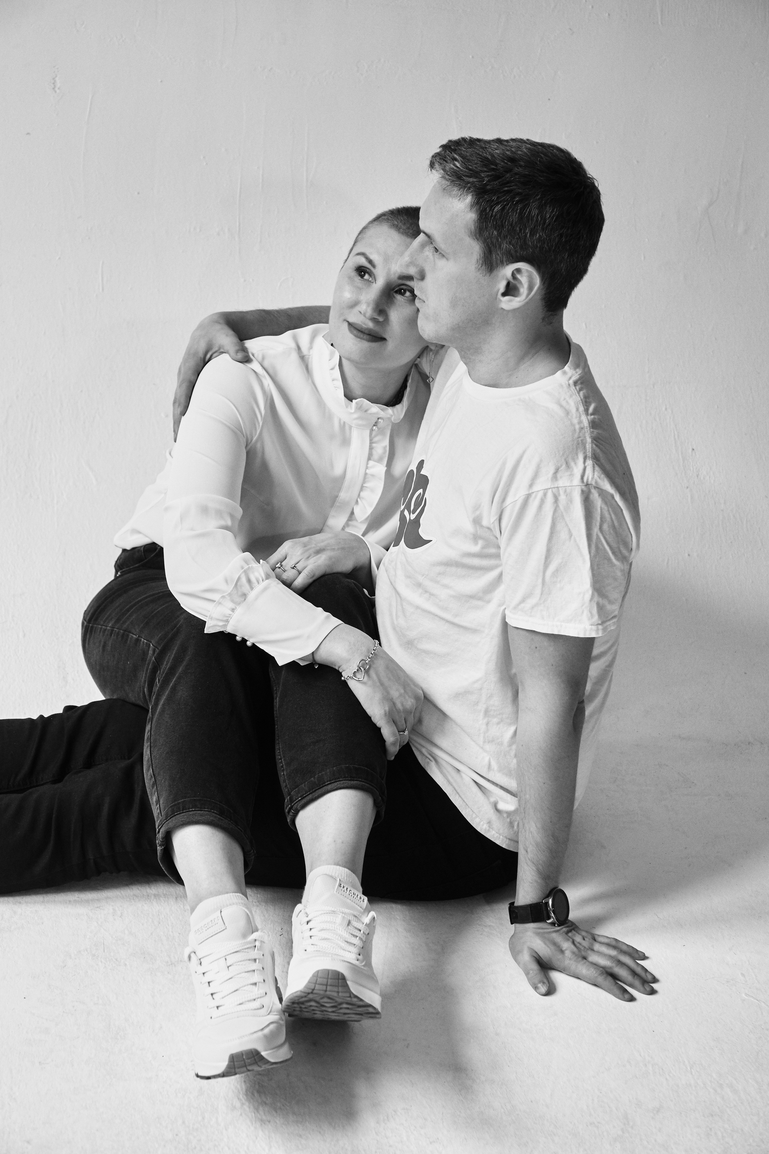 Bio and contacts. Sia Levine Design