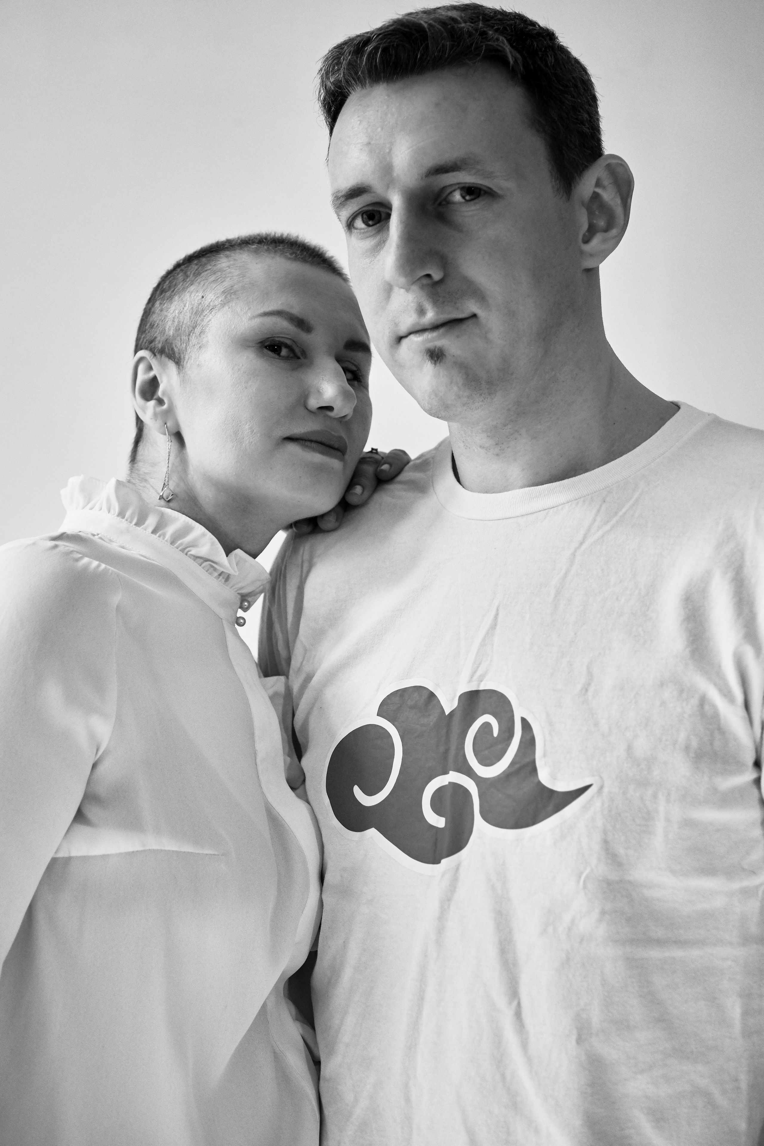 Bio and contacts. Sia Levine Design