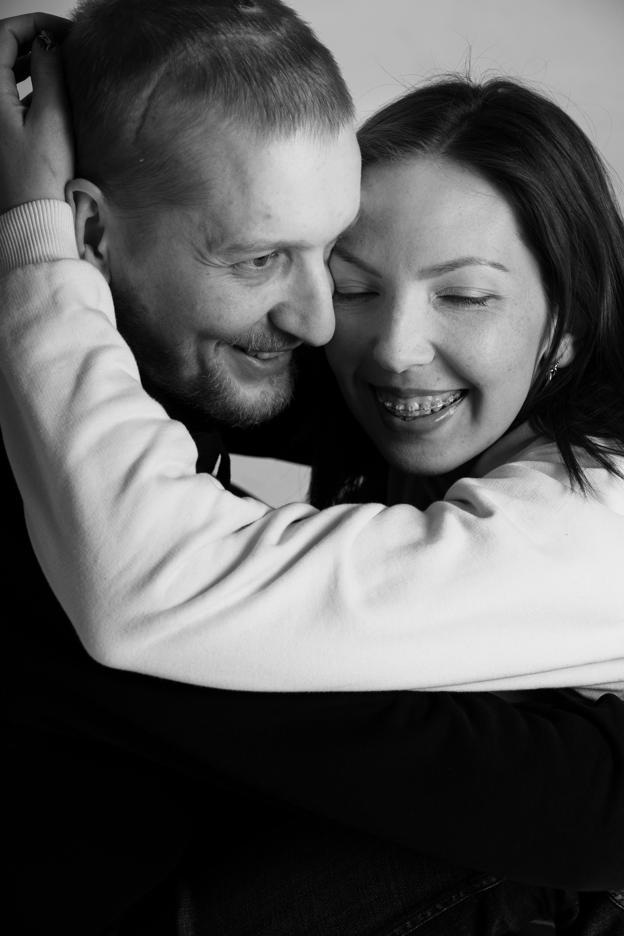 Bio and contacts. Sia Levine Design