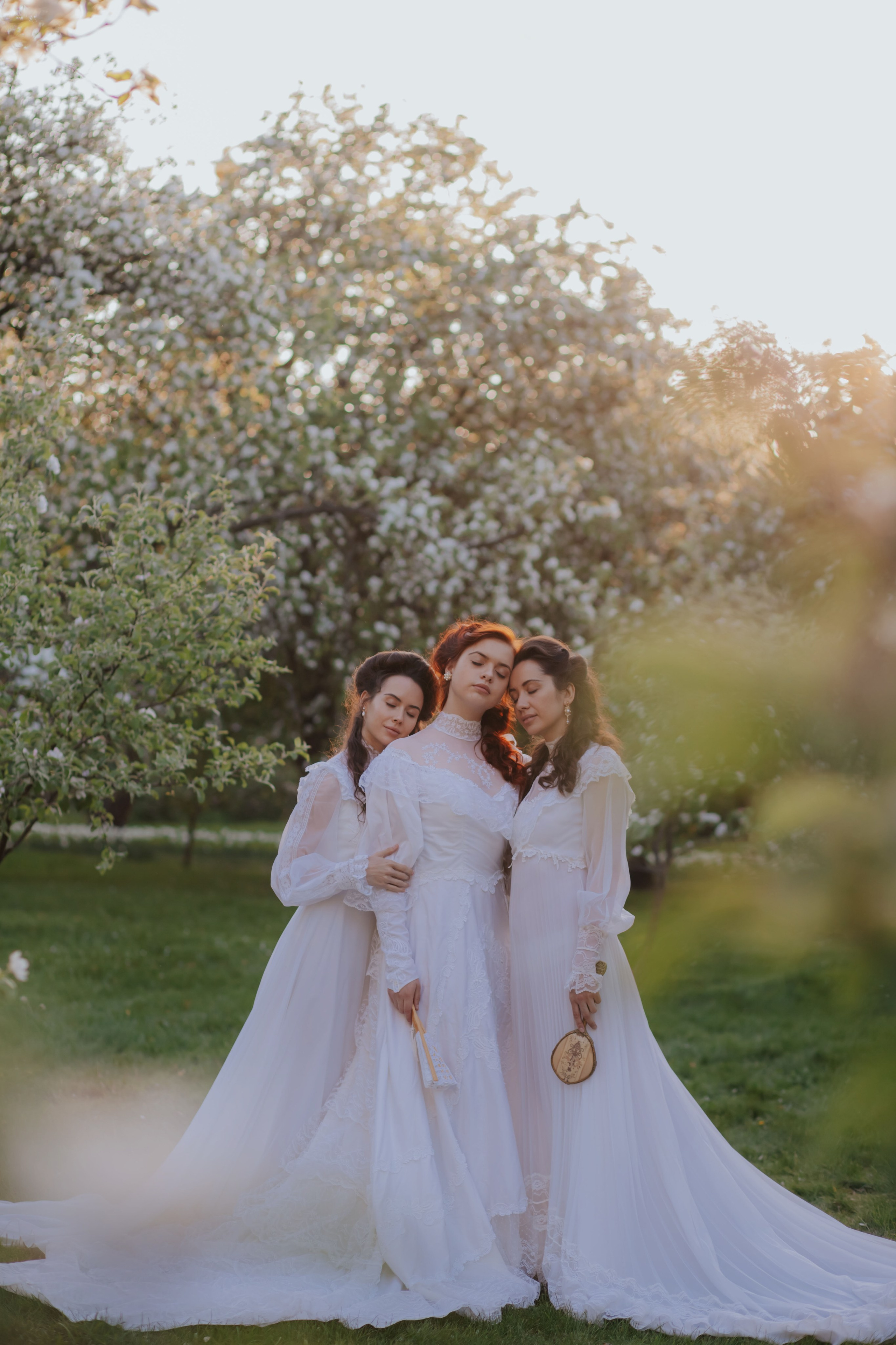 Яблоневый сад. Художественная винтажная фотография