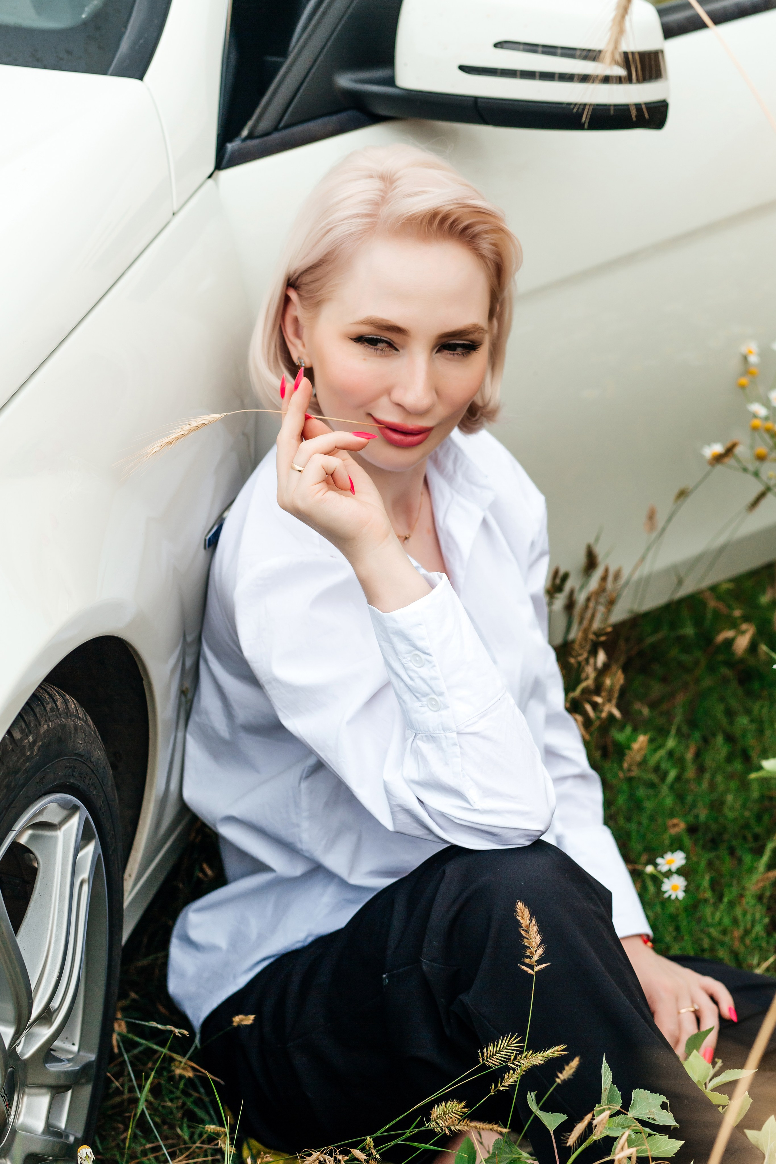 Александра фотосессия в поле. Женский фотограф в Оренбурге Ирина Заводчикова