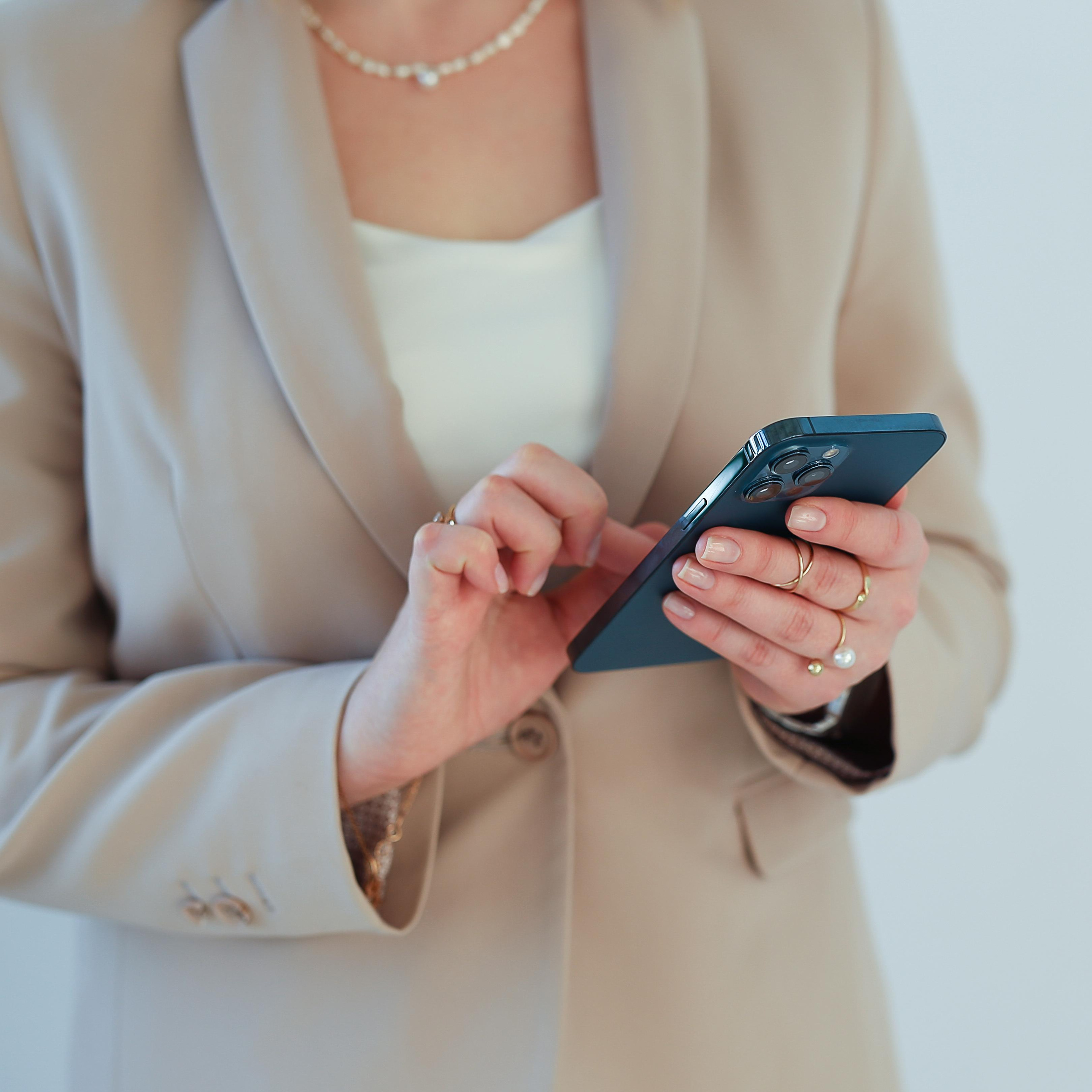 ЮЛИЯ. БЬЮТИ-ЭКСПЕРТ. Анастасия Гуськова: личный бренд/PR/медийность