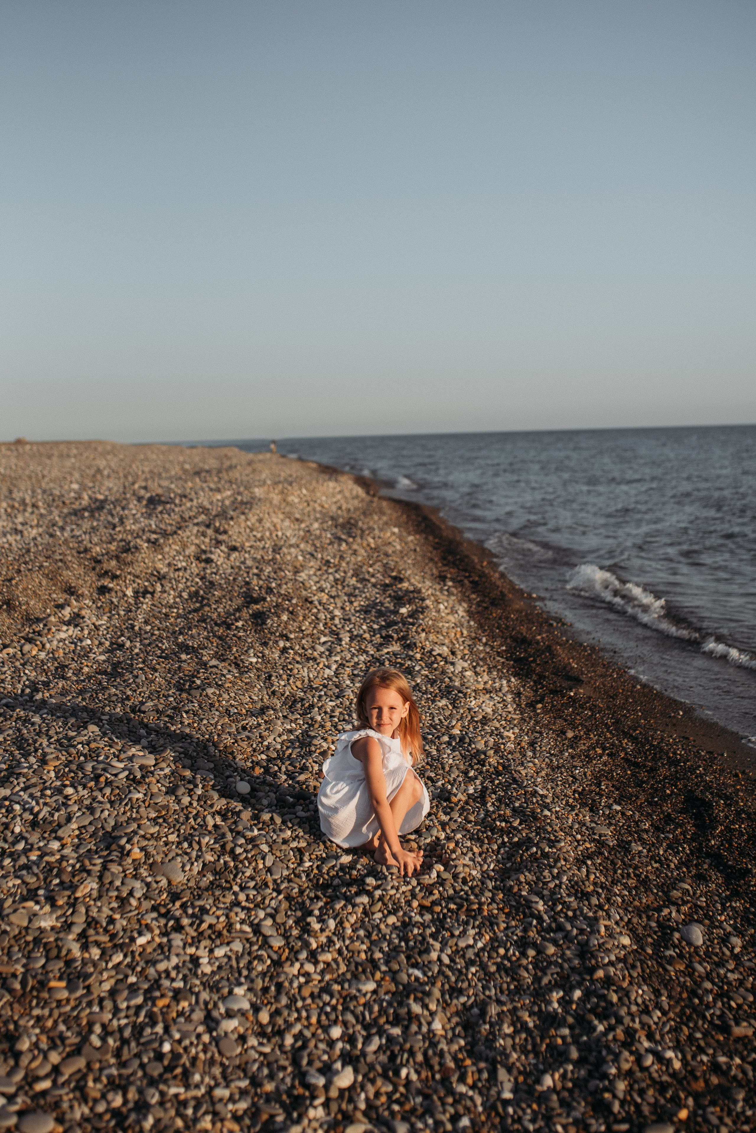 Семейная фотосессия в Головинке на берегу моря на закате. Фотограф в Сочи — Маргарита Поганова