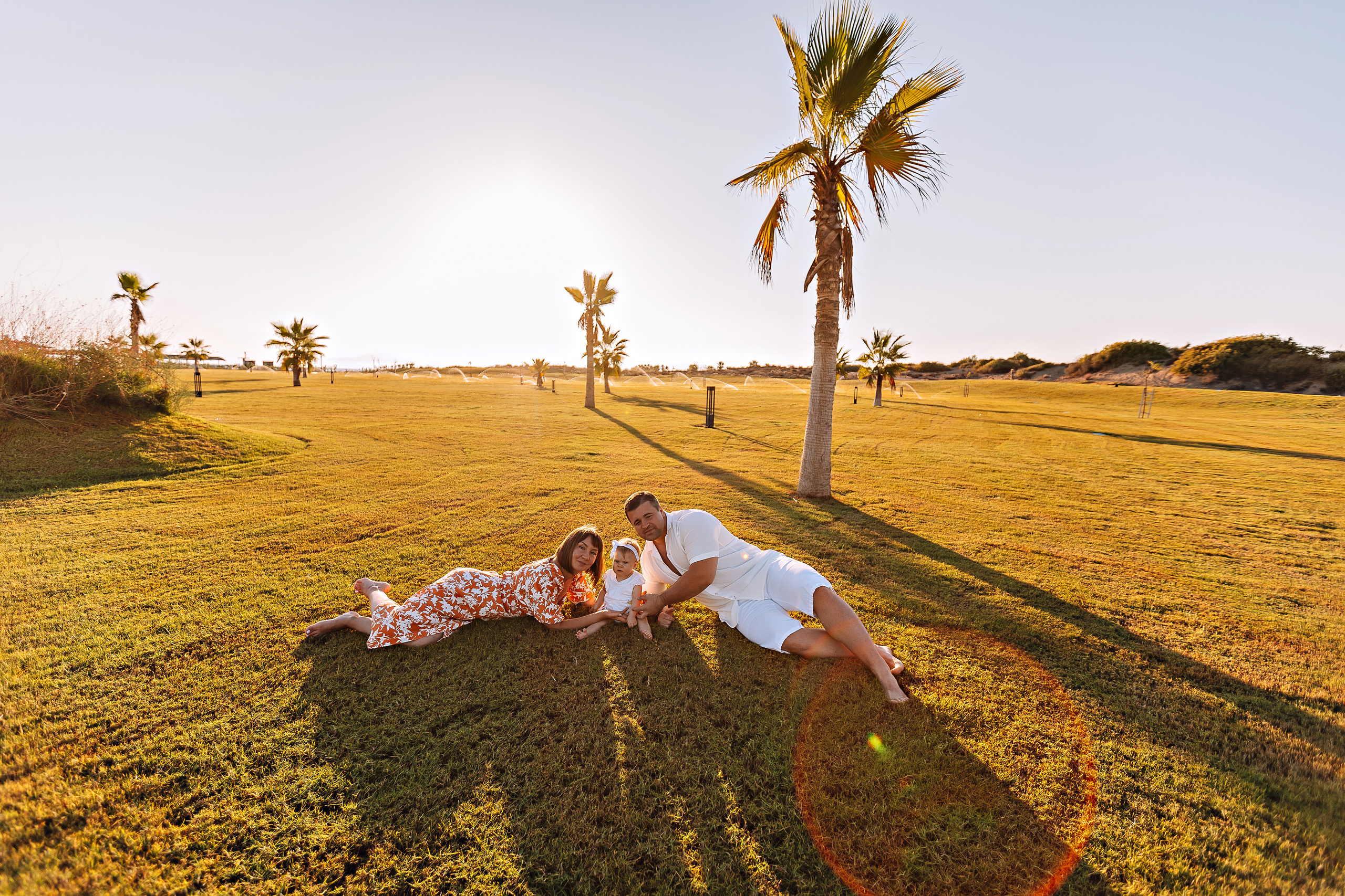 С малышкой на море. Семейный фотограф Тюмень, фотограф на роды Салмина Мария