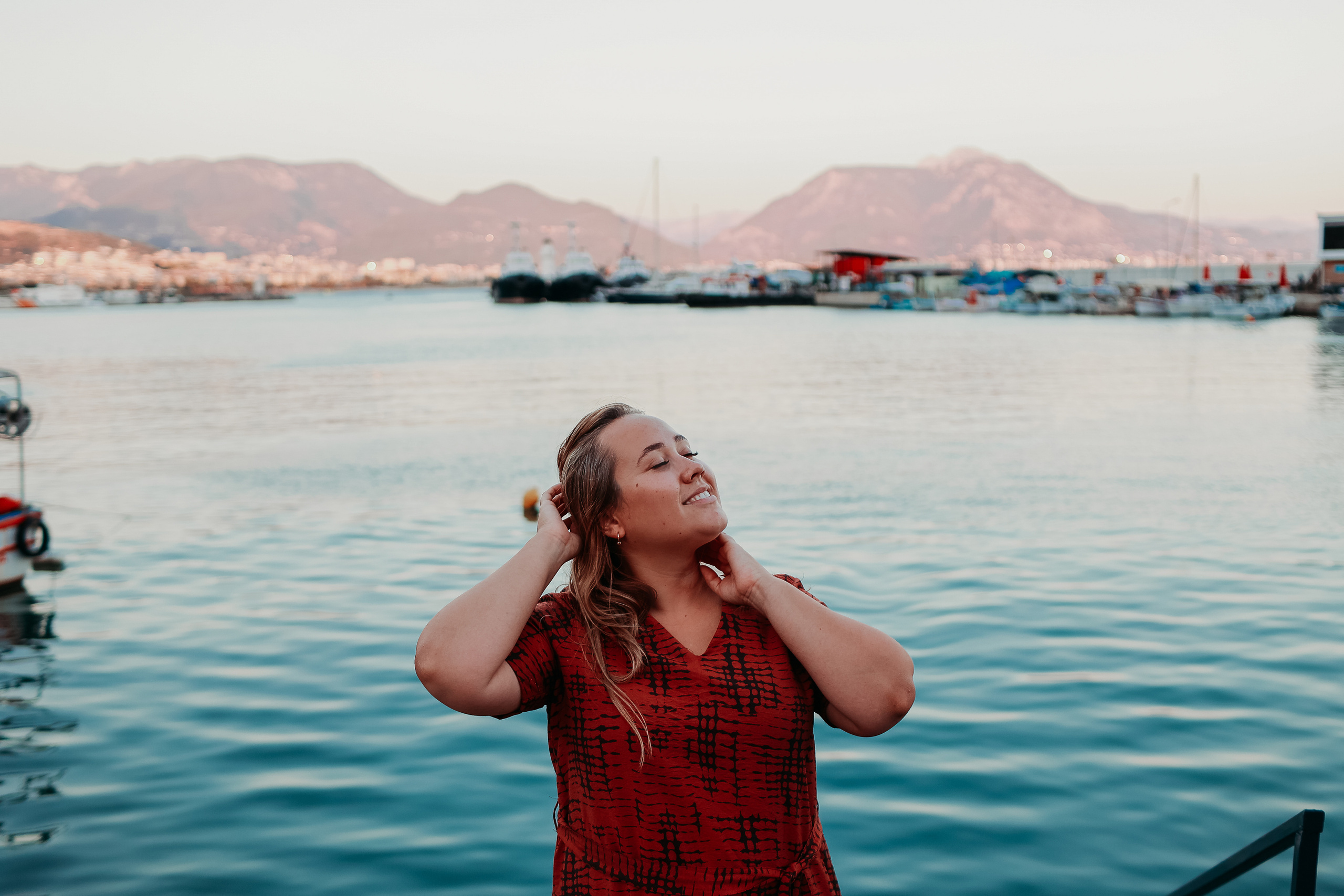 Аланья (маяк). Семейный фотограф Тюмень, фотограф на роды Салмина Мария