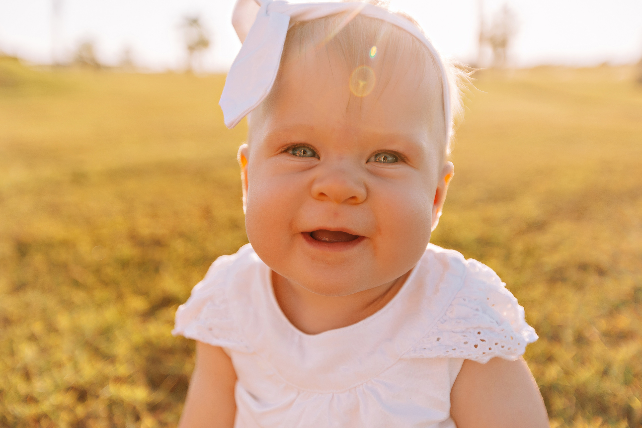 С малышкой на море. Семейный фотограф Тюмень, фотограф на роды Салмина Мария