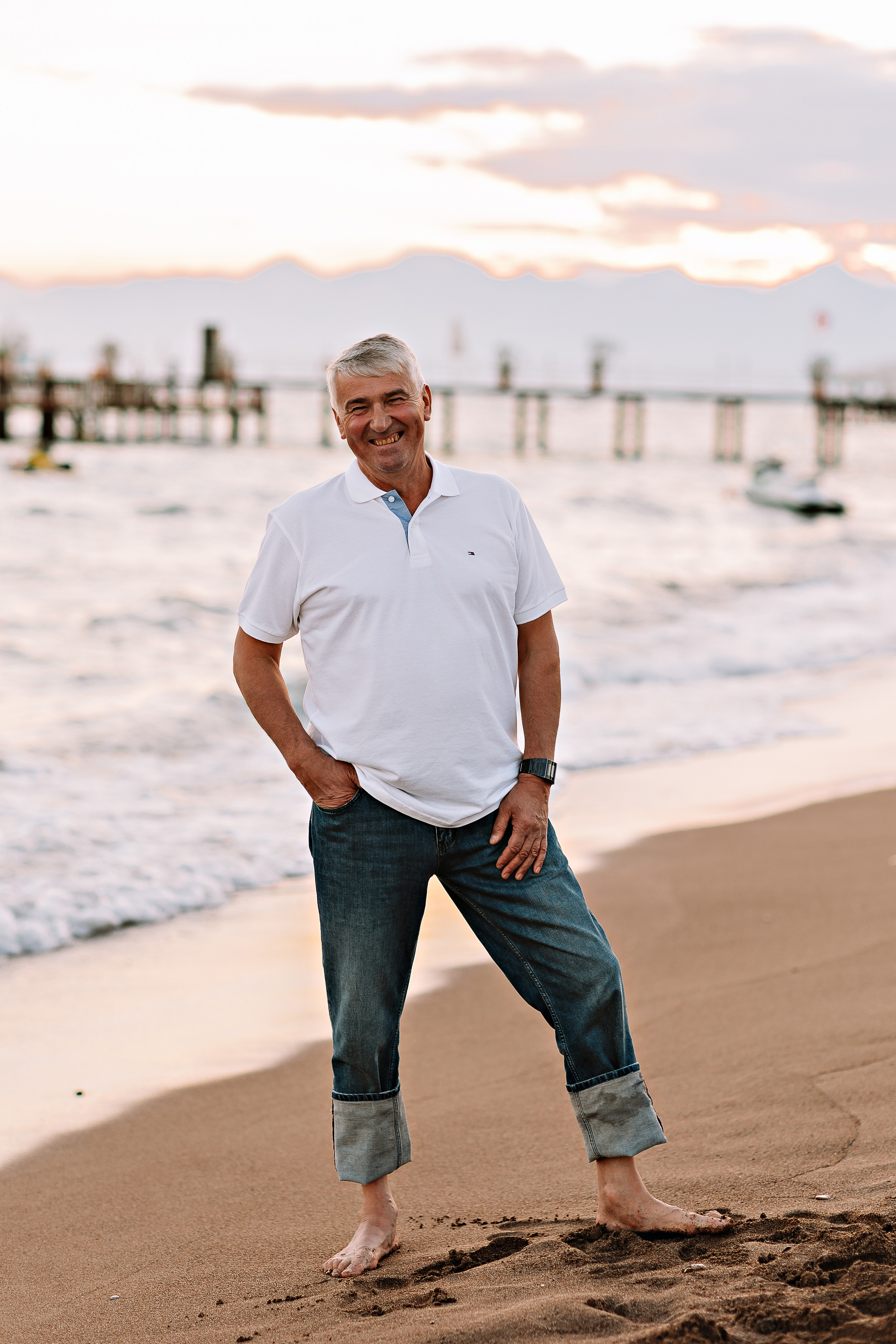 Семейная на берегу. Семейный фотограф Тюмень, фотограф на роды Салмина Мария