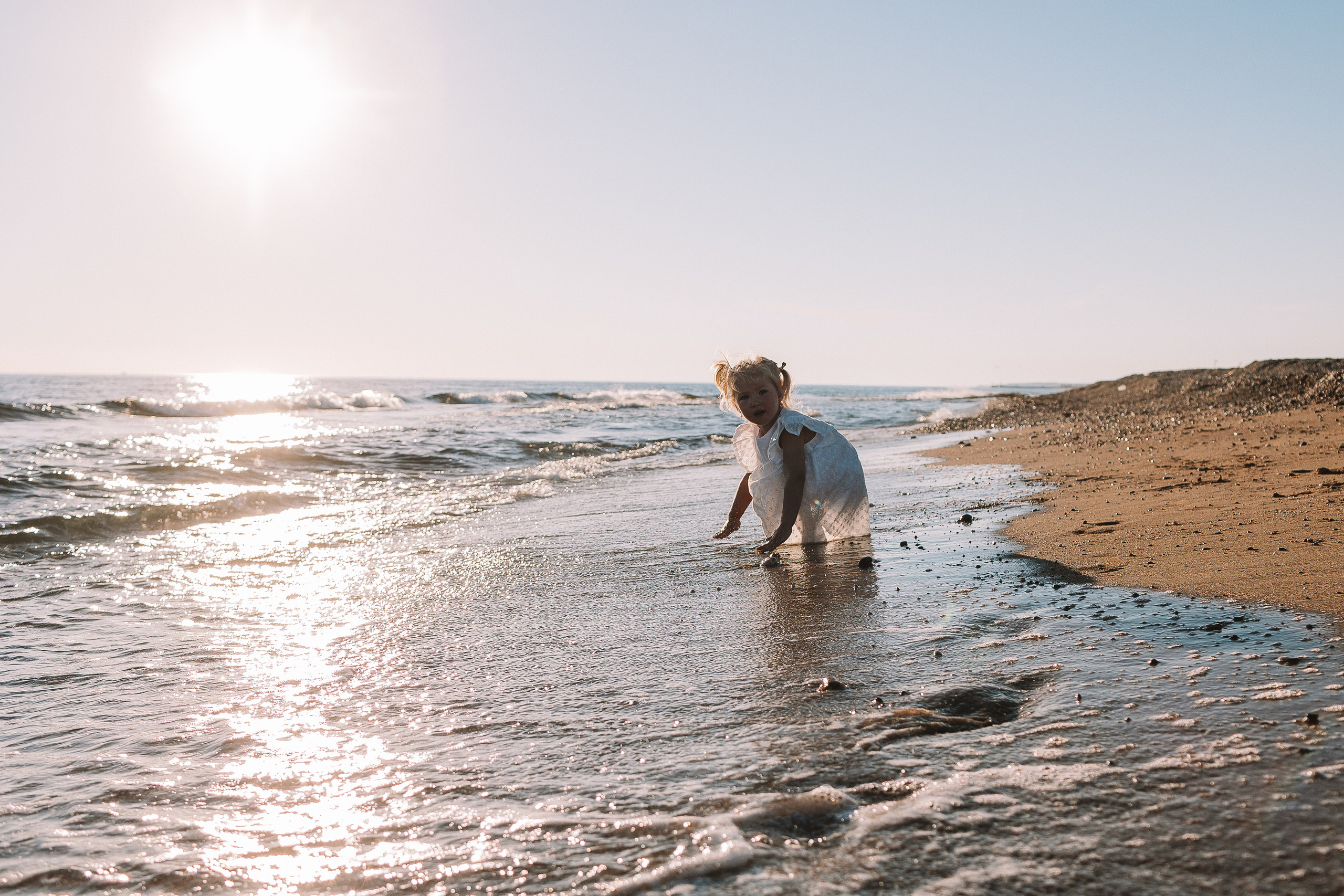Семейная у моря. Семейный фотограф Тюмень, фотограф на роды Салмина Мария