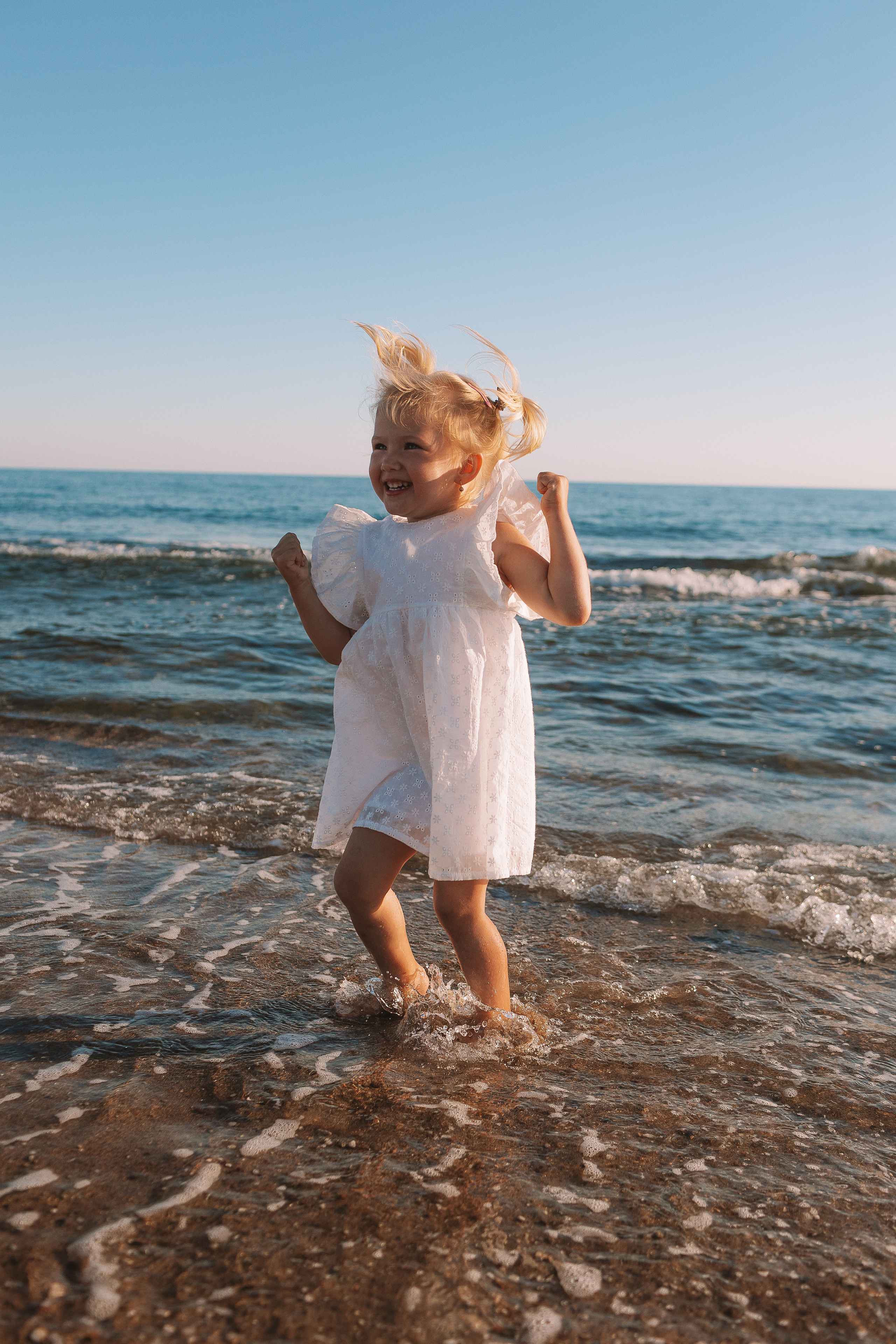 Семейная у моря. Семейный фотограф Тюмень, фотограф на роды Салмина Мария