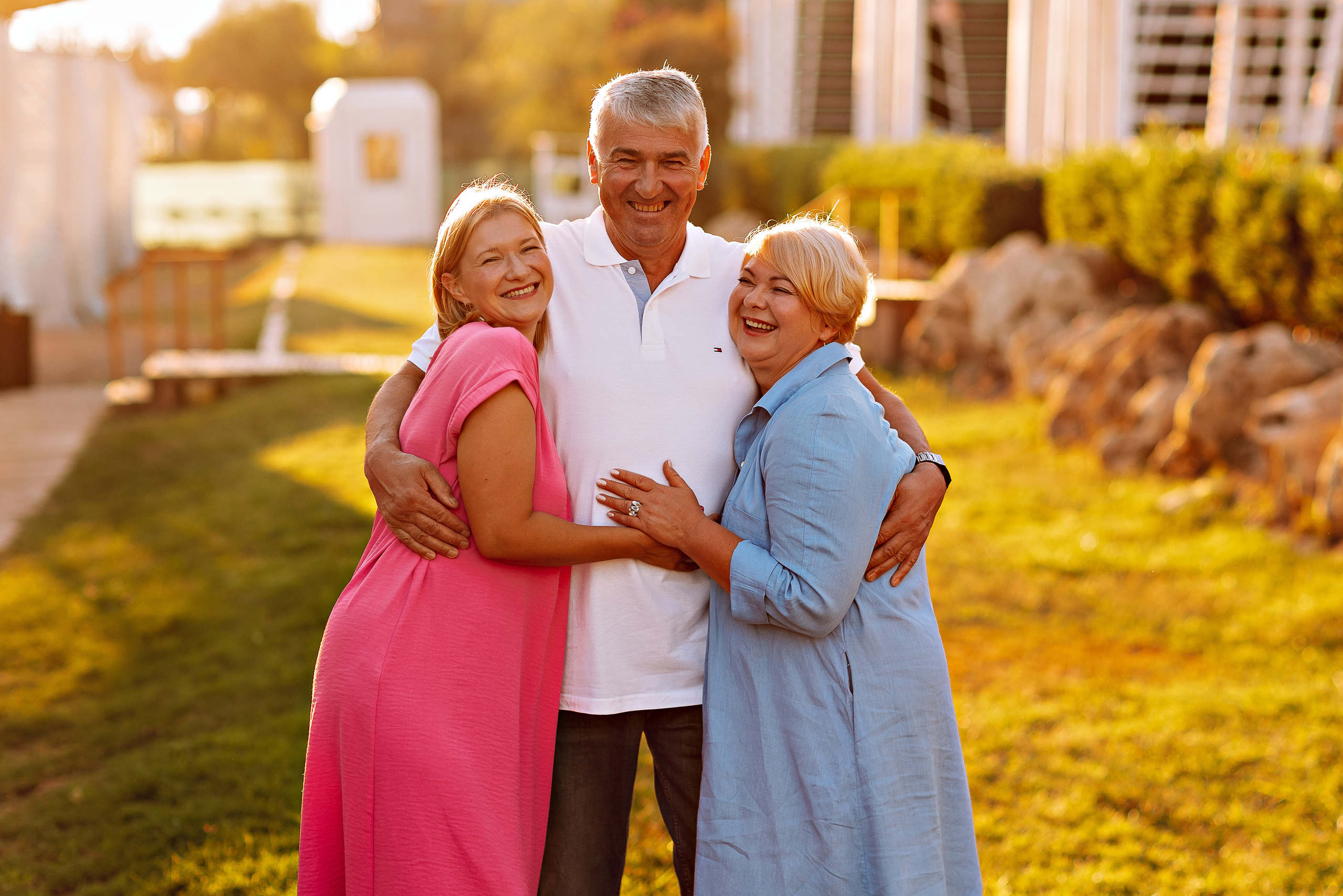 Семейная на берегу. Семейный фотограф Тюмень, фотограф на роды Салмина Мария