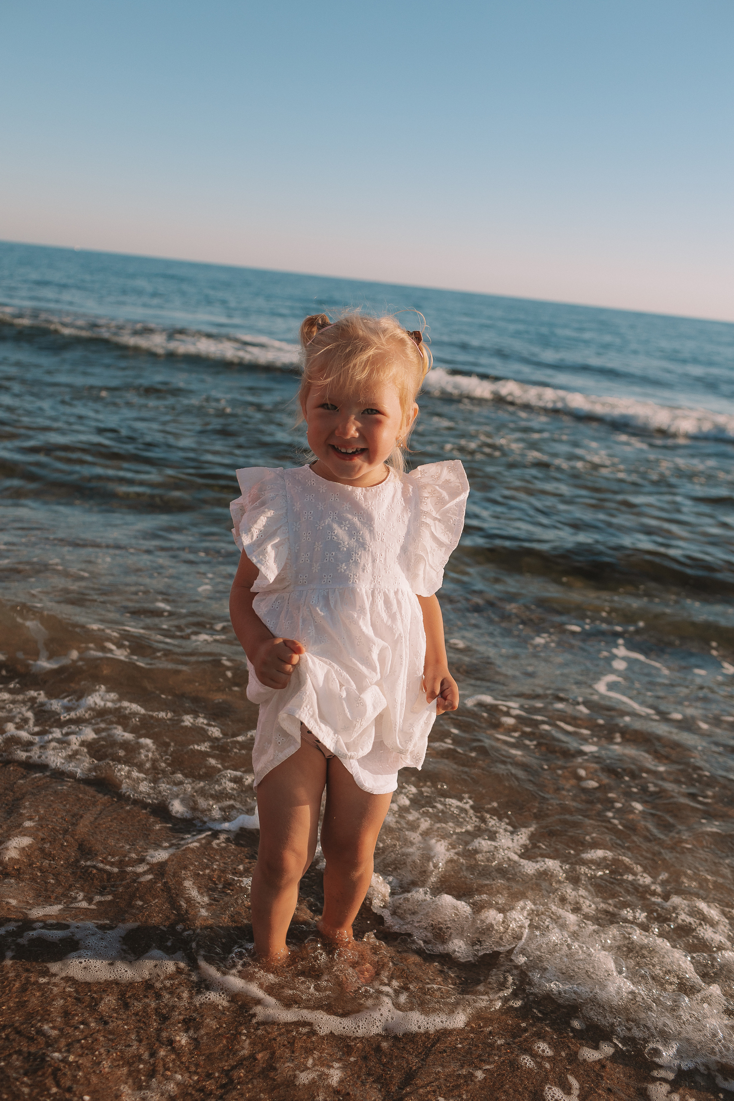 Семейная у моря. Семейный фотограф Тюмень, фотограф на роды Салмина Мария