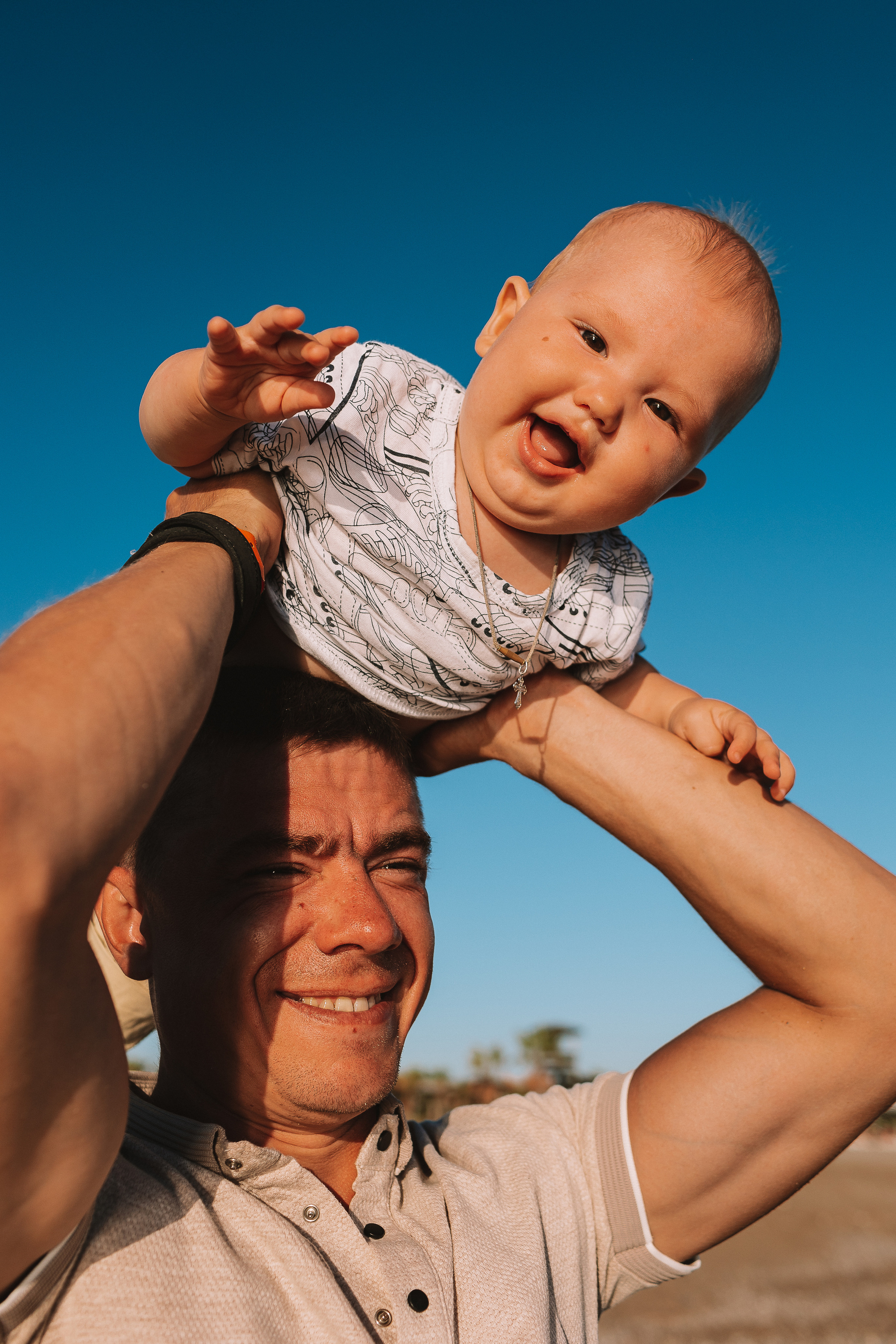 Семейная у моря. Семейный фотограф Тюмень, фотограф на роды Салмина Мария