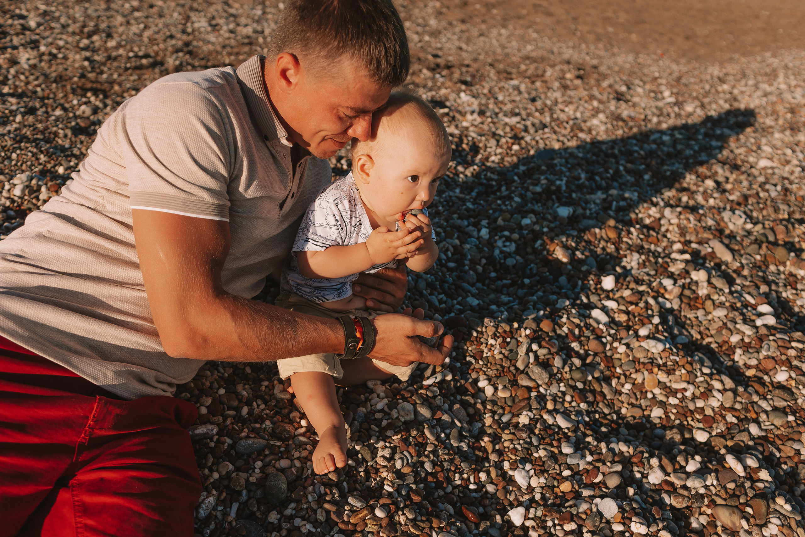 Семейная у моря. Семейный фотограф Тюмень, фотограф на роды Салмина Мария