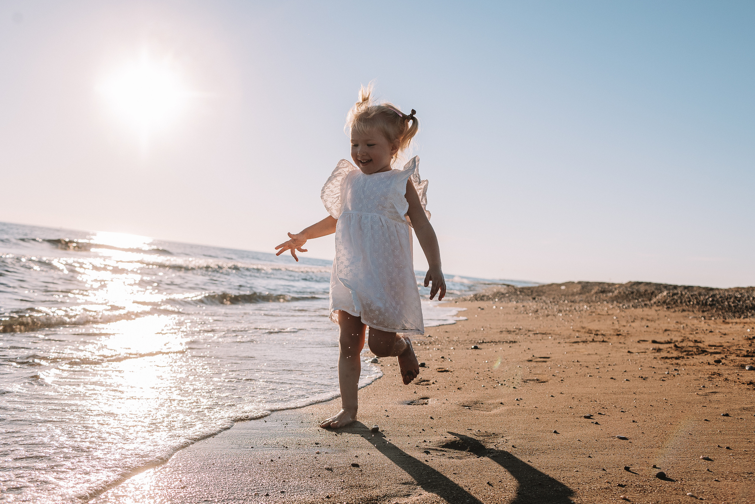 Семейная у моря. Семейный фотограф Тюмень, фотограф на роды Салмина Мария