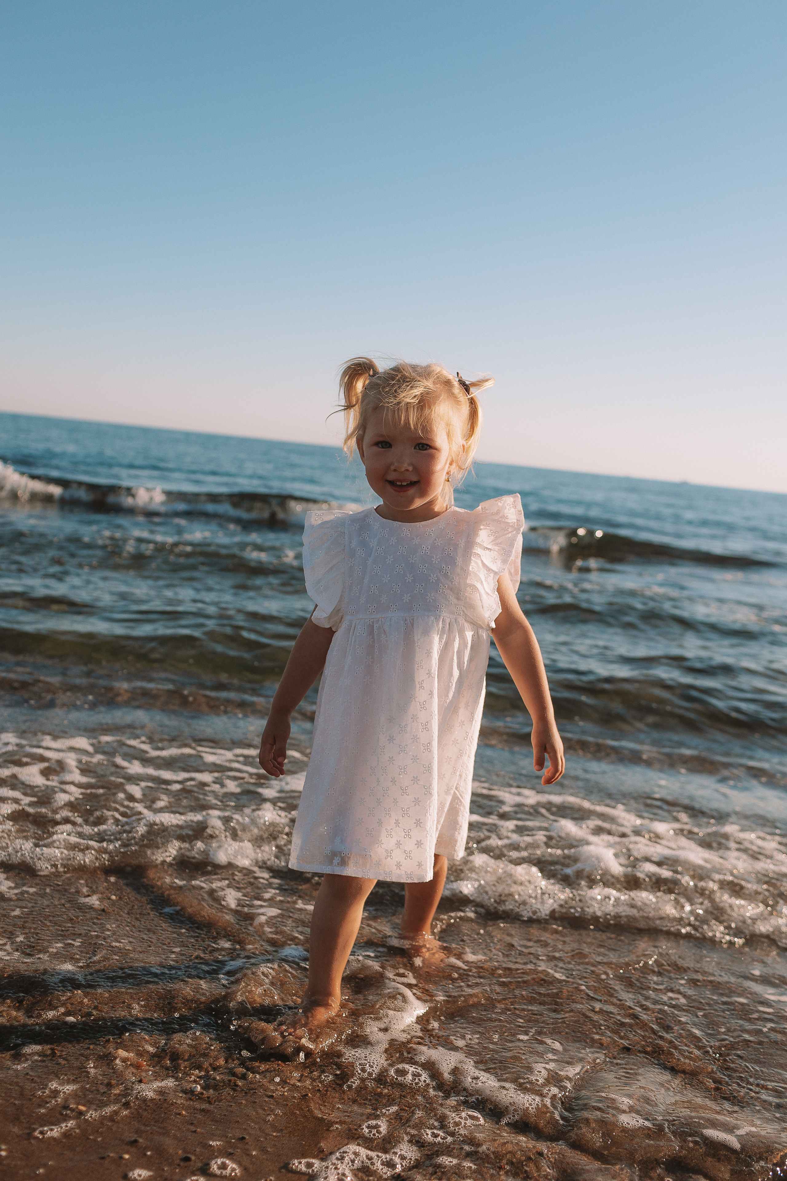 Семейная у моря. Семейный фотограф Тюмень, фотограф на роды Салмина Мария