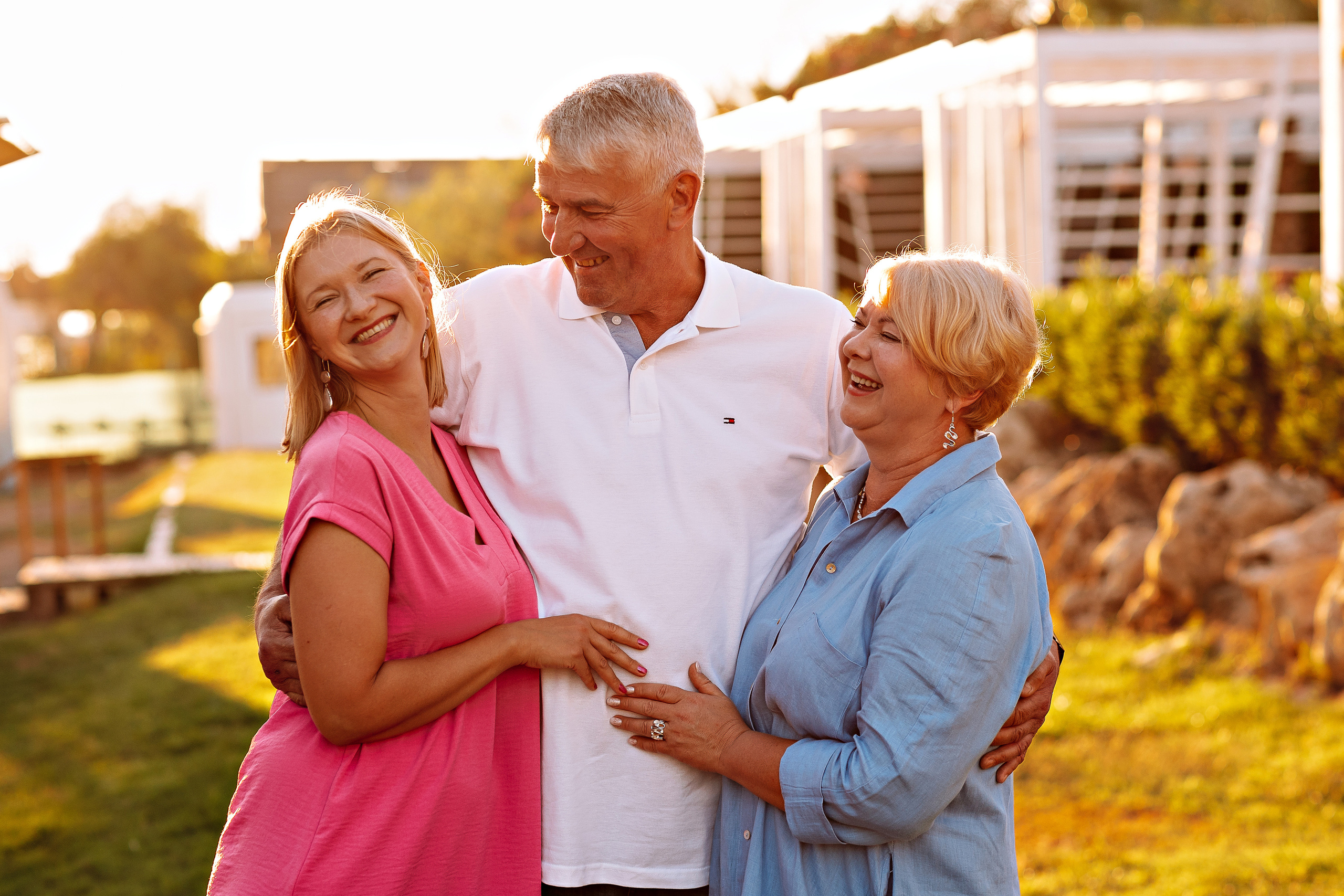 Семейная на берегу. Семейный фотограф Тюмень, фотограф на роды Салмина Мария