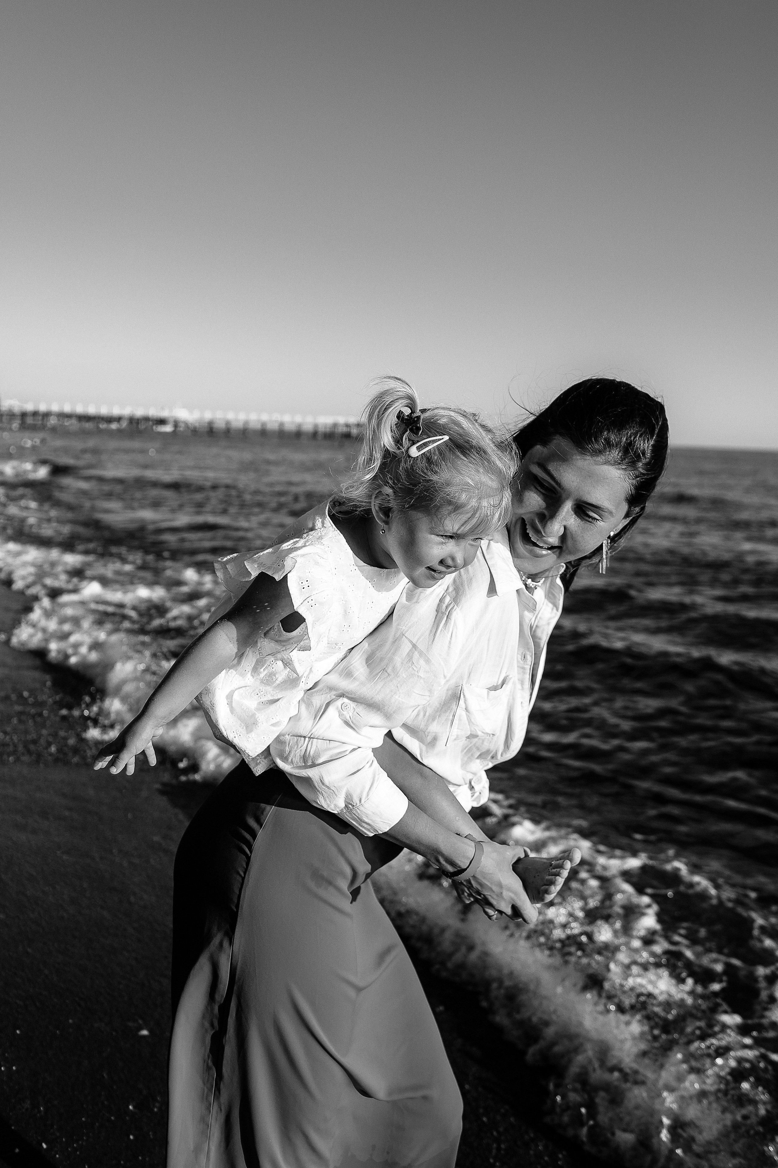 Семейная у моря. Семейный фотограф Тюмень, фотограф на роды Салмина Мария