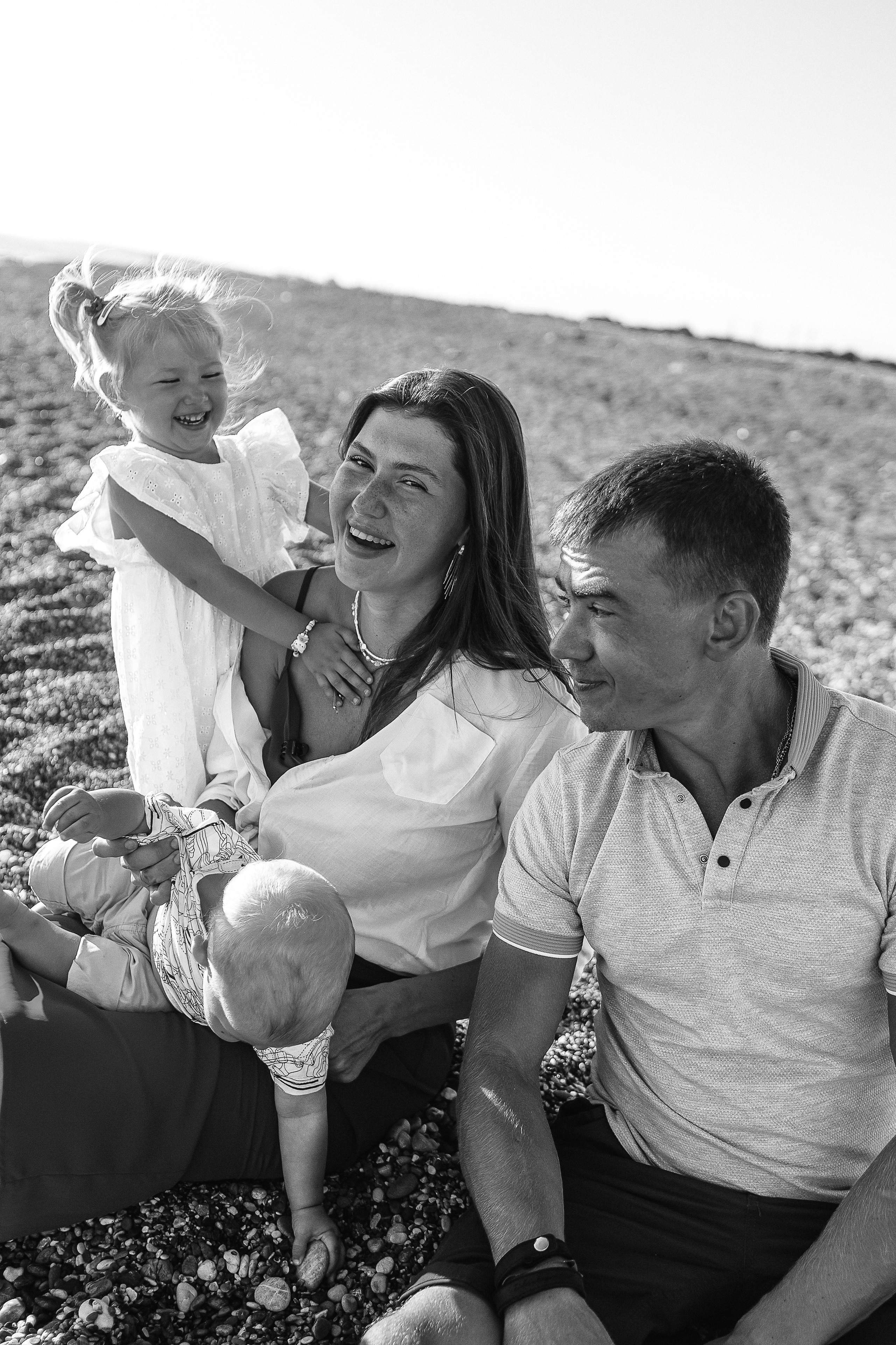 Семейная у моря. Семейный фотограф Тюмень, фотограф на роды Салмина Мария