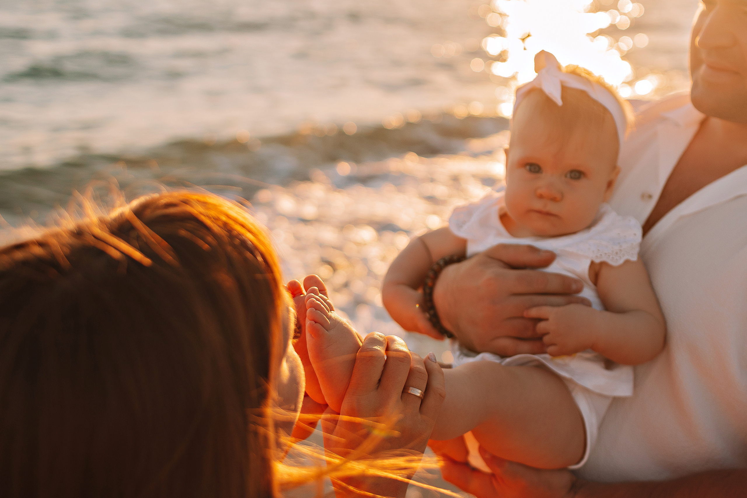 С малышкой на море. Семейный фотограф Тюмень, фотограф на роды Салмина Мария